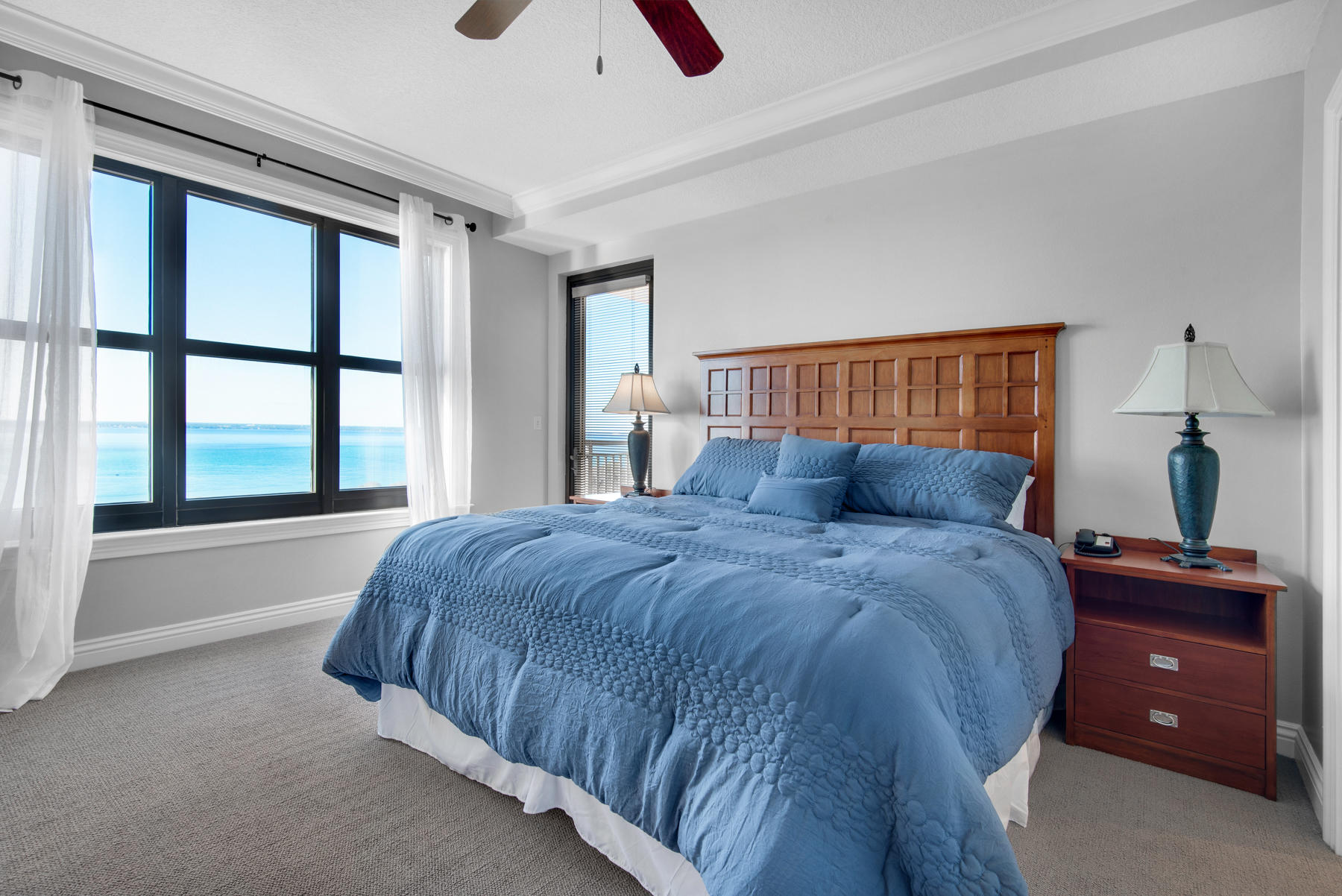 EMERALD GRANDE - Residential