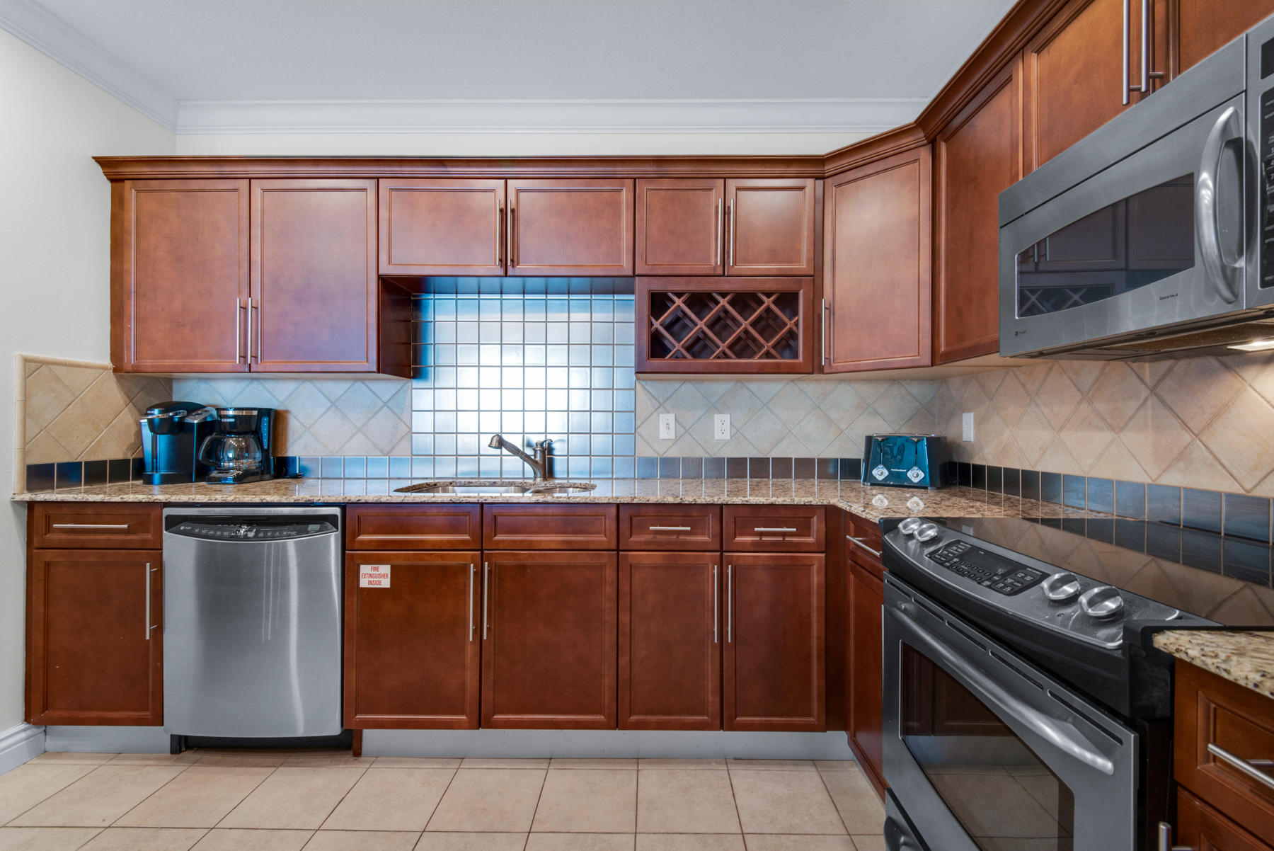 EMERALD GRANDE - Residential