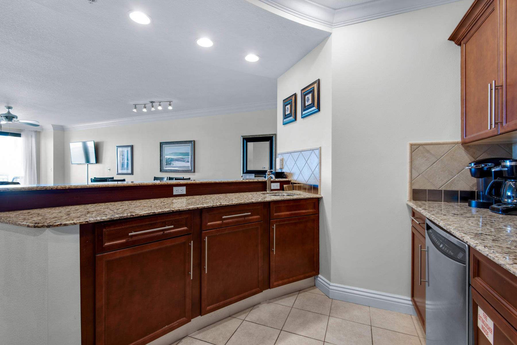 EMERALD GRANDE - Residential