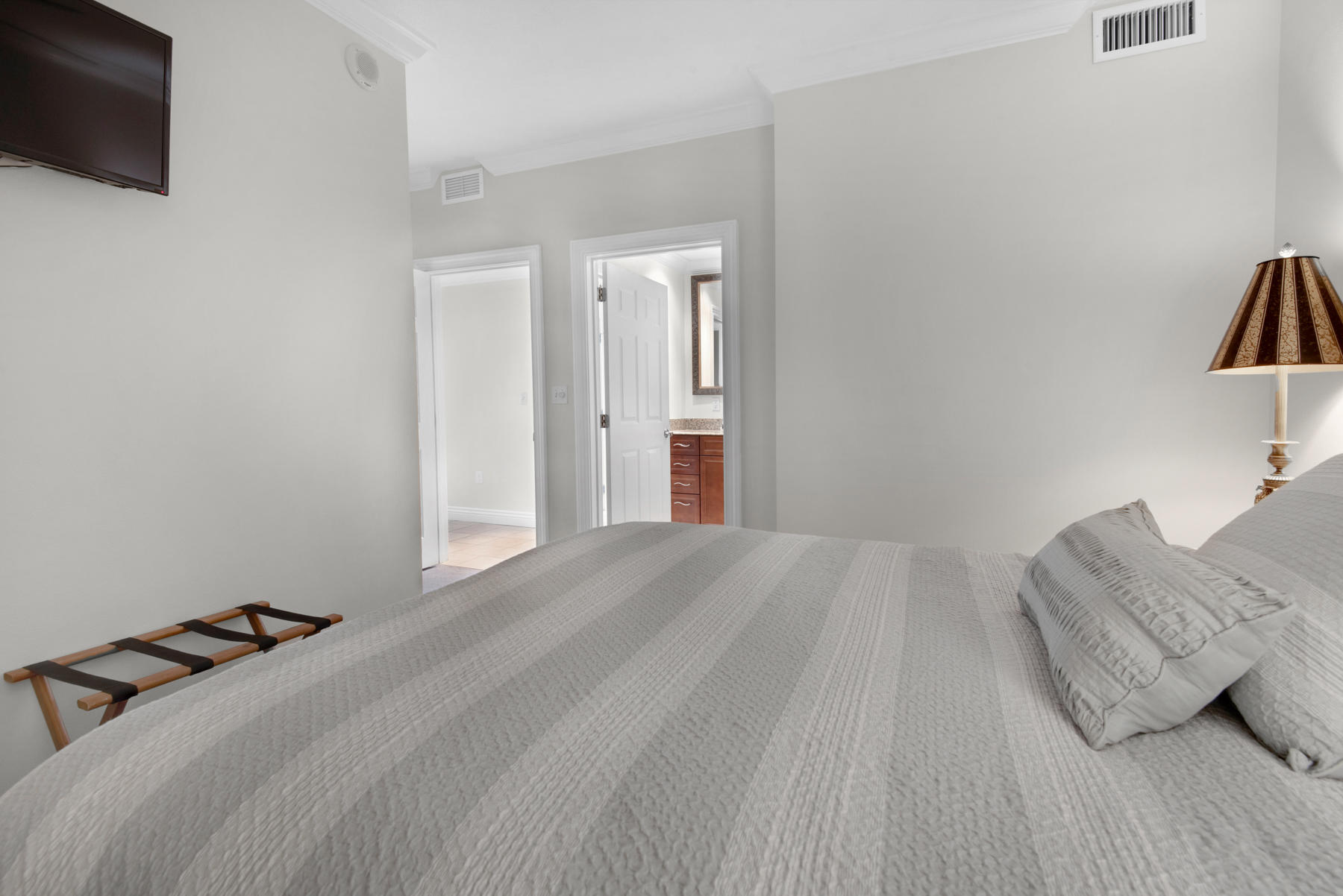 EMERALD GRANDE - Residential