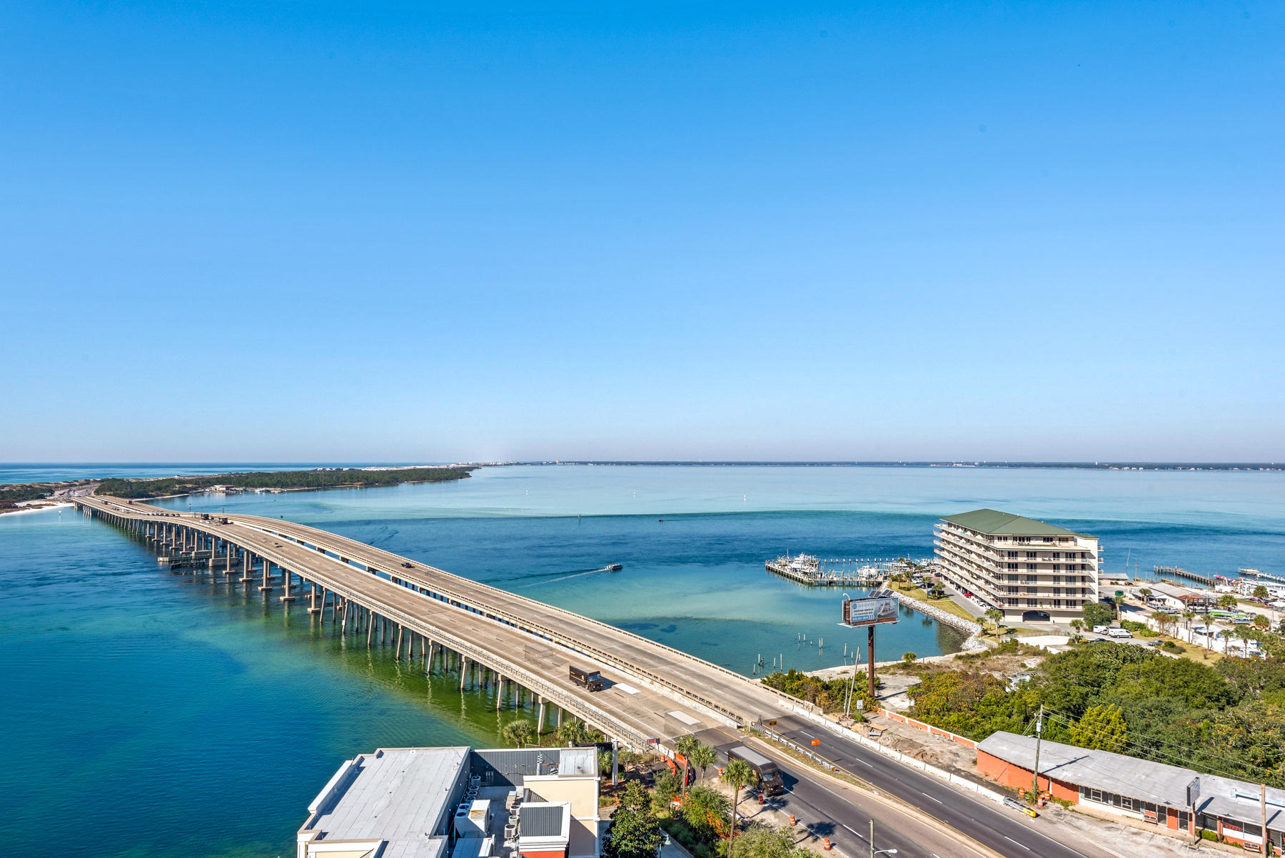 EMERALD GRANDE - Residential