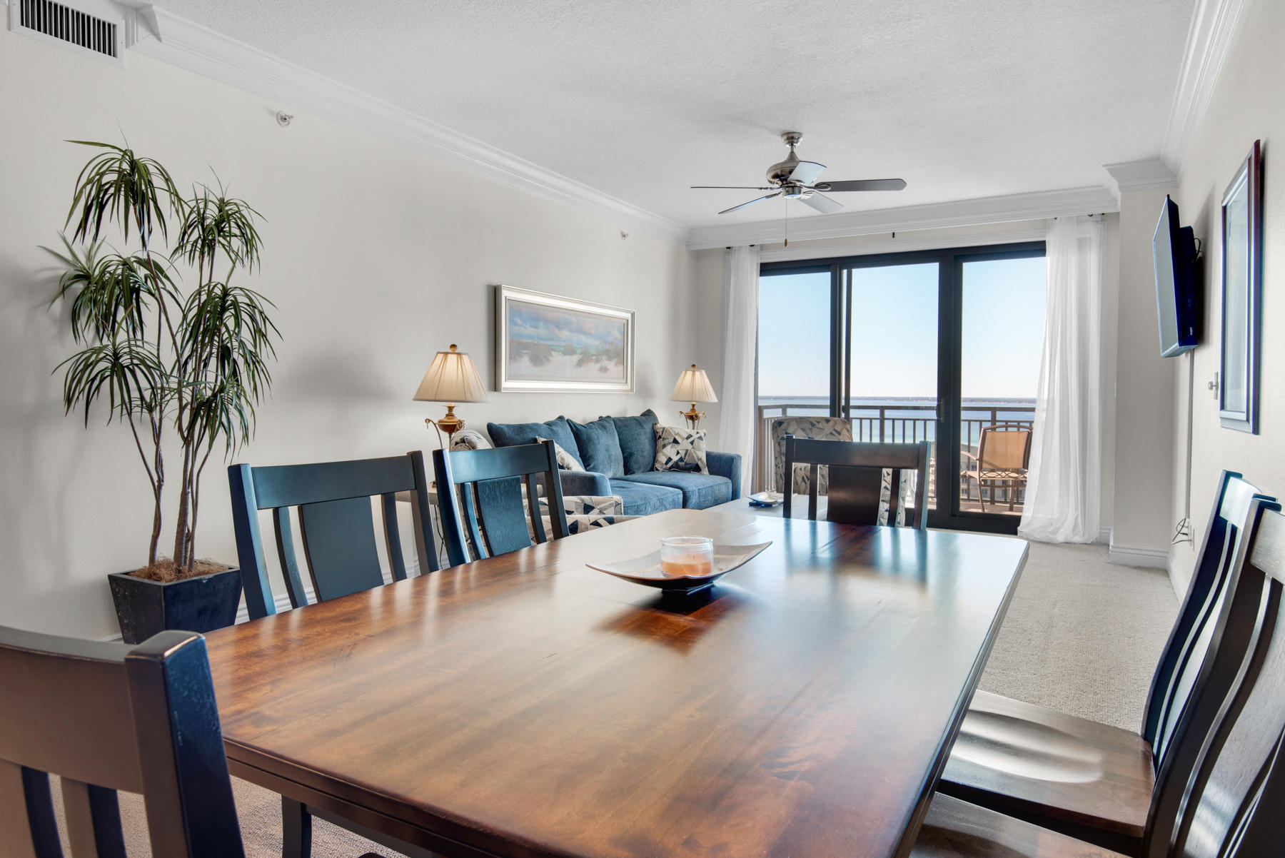 EMERALD GRANDE - Residential