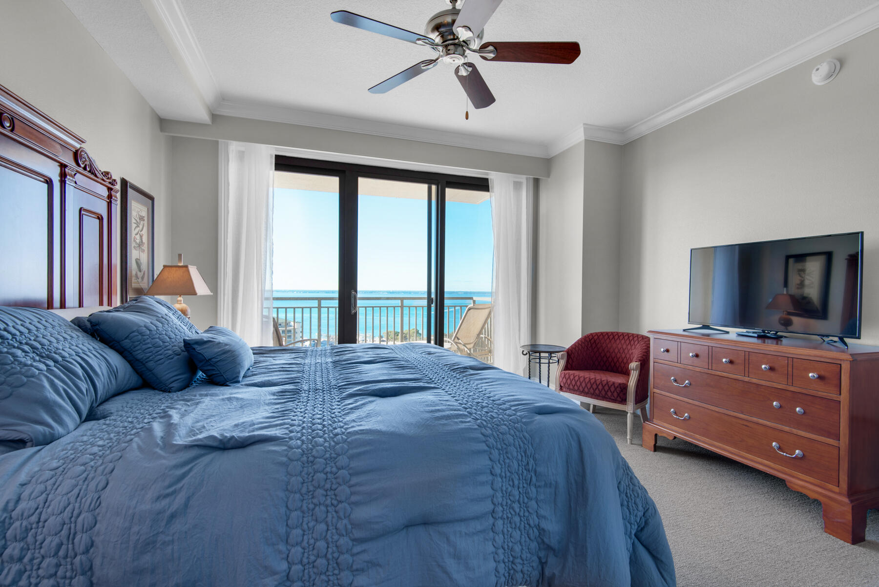 EMERALD GRANDE - Residential