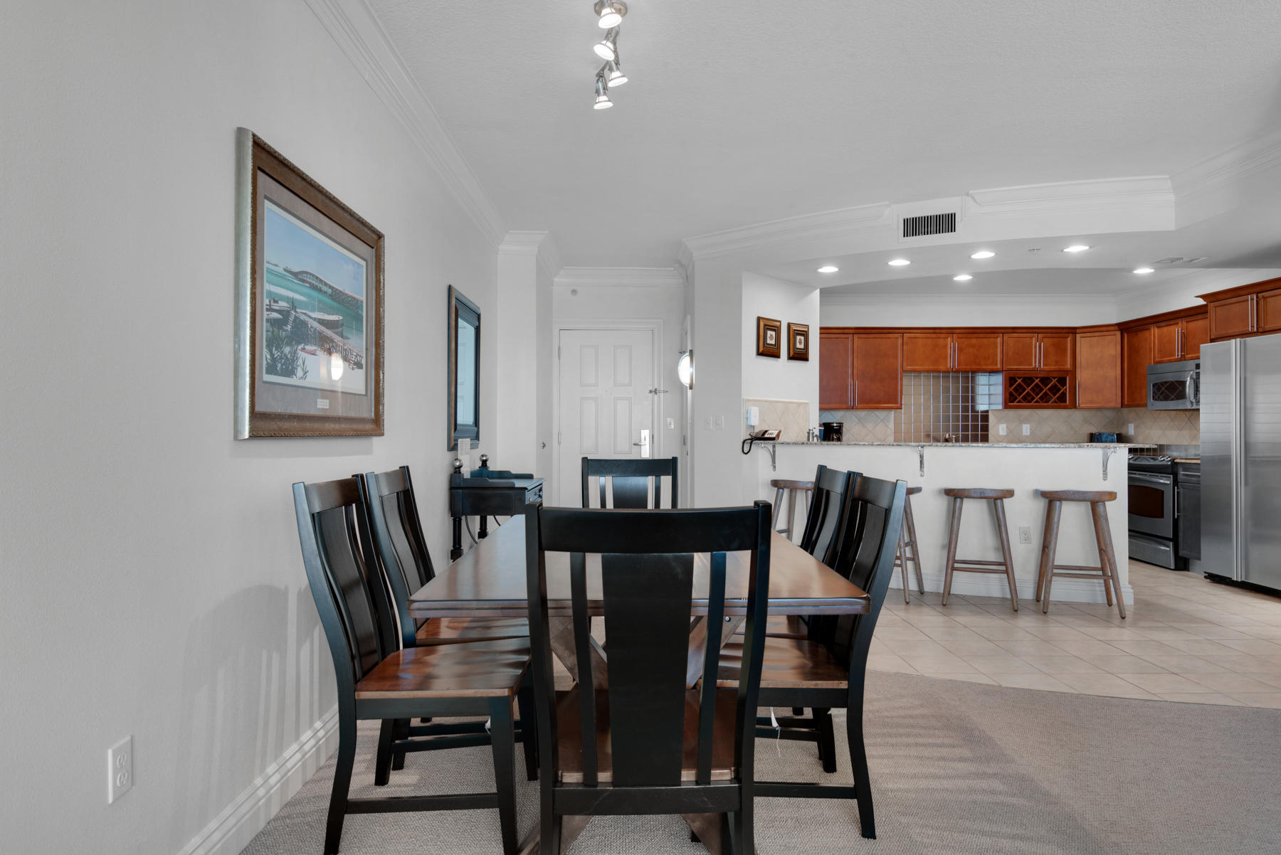 EMERALD GRANDE - Residential