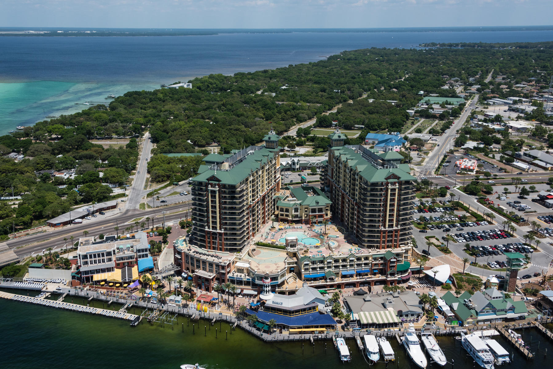 EMERALD GRANDE - Residential