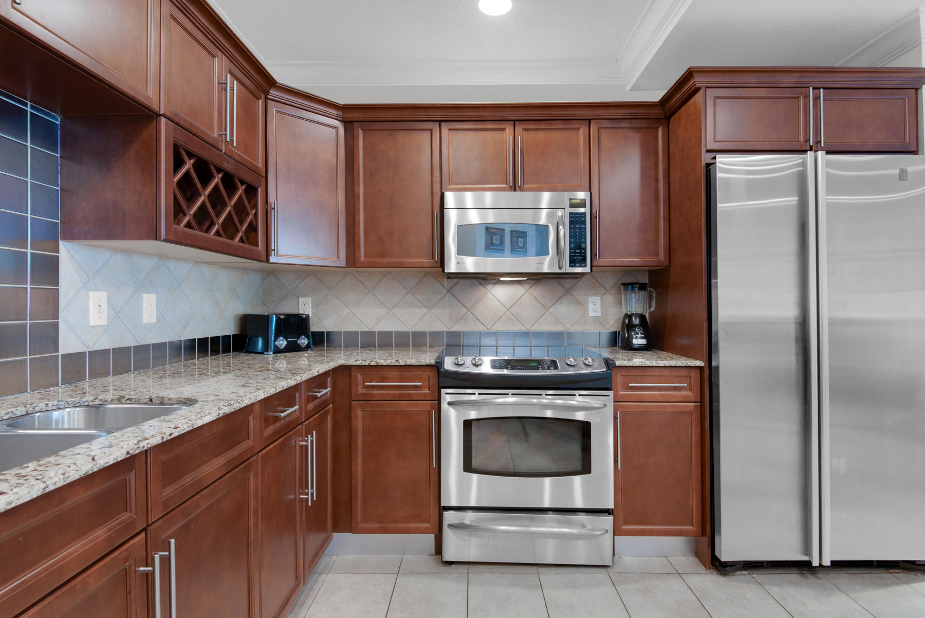 EMERALD GRANDE - Residential