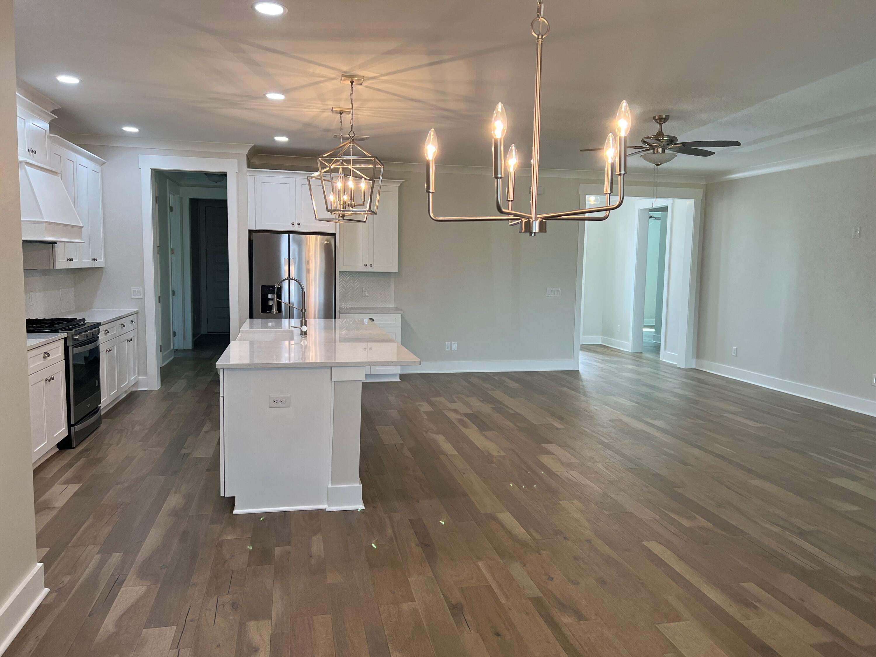 DEER MOSS CREEK - Residential