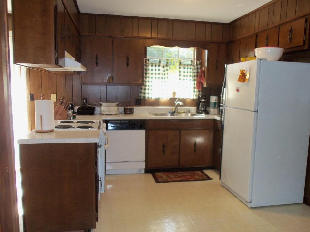 BAYOU POQUITO LOT 9 BLK 1 - Residential