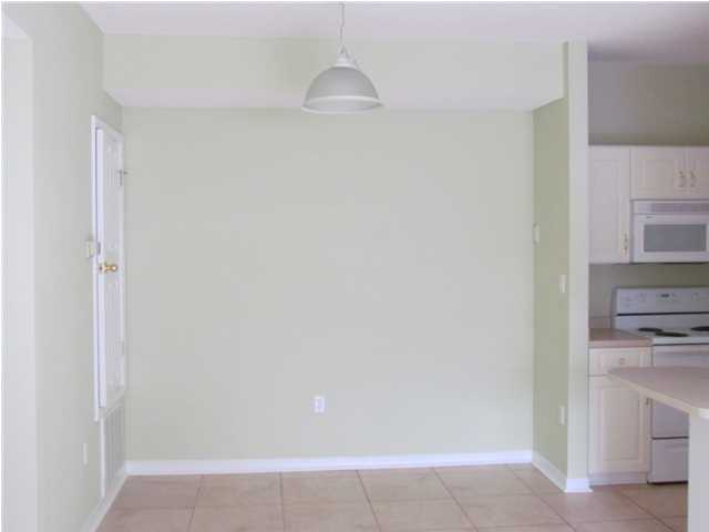 THE OAKS AT NICEVILLE - Residential Lease