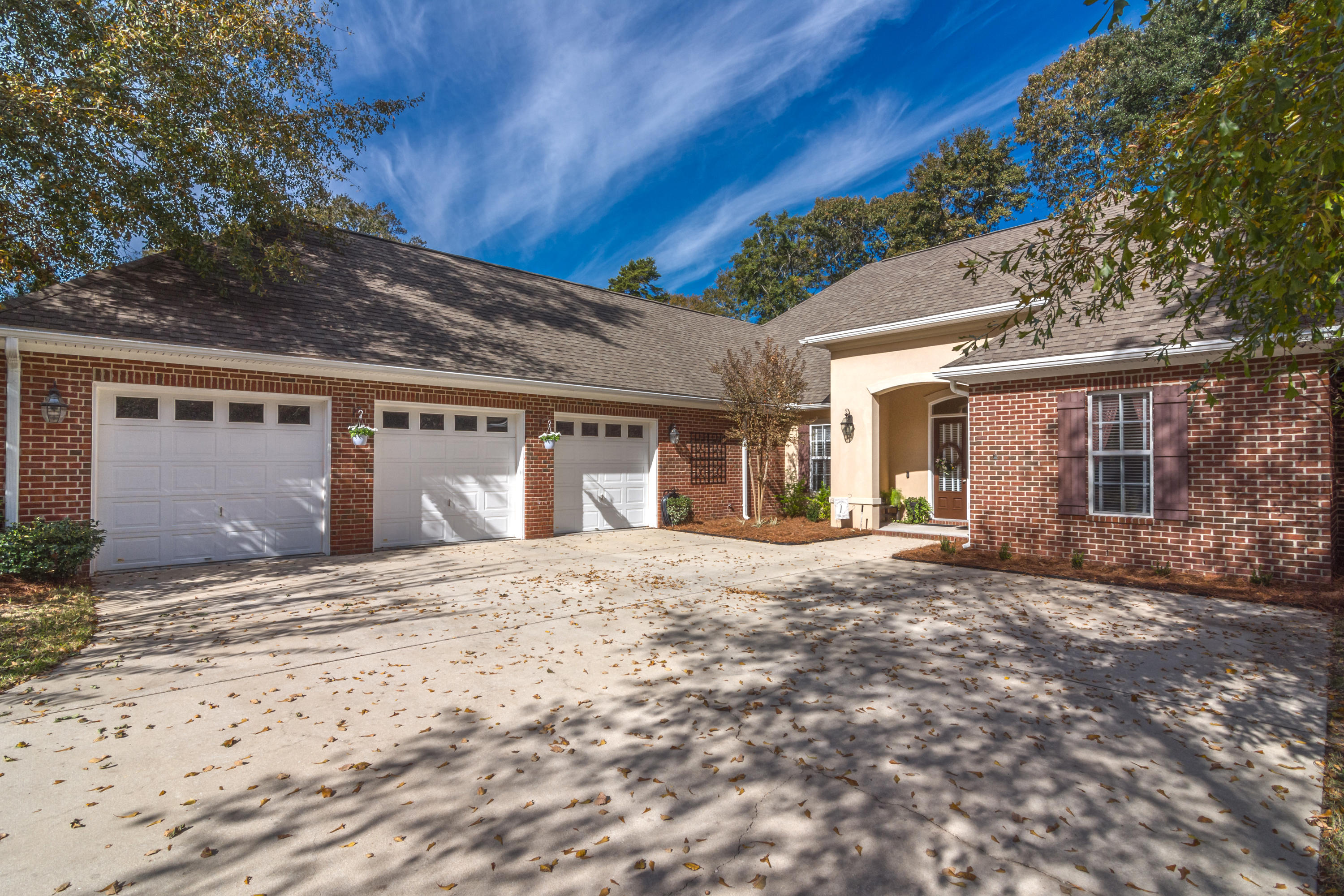 CLAIRES VINEYARD - Residential