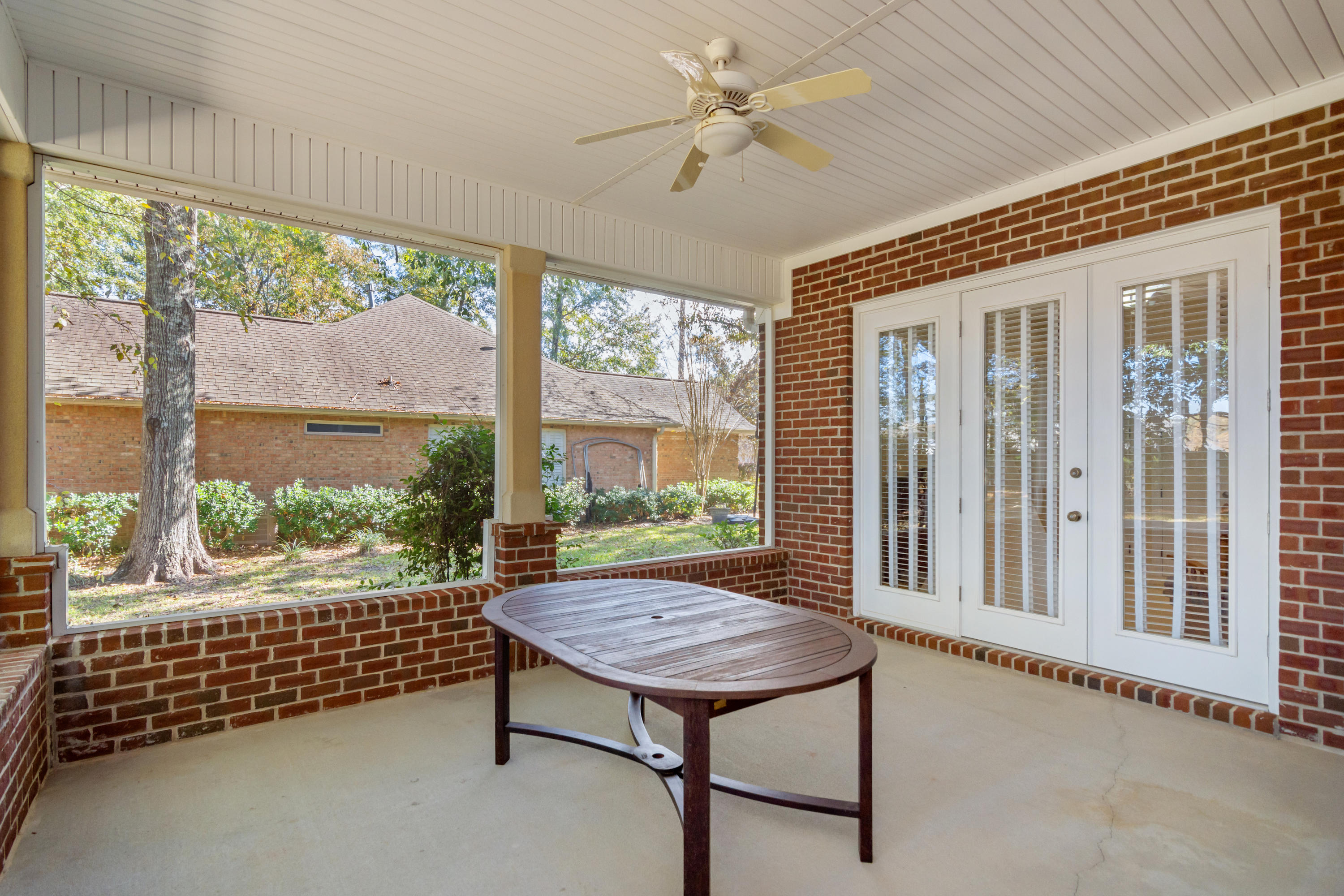 CLAIRES VINEYARD - Residential