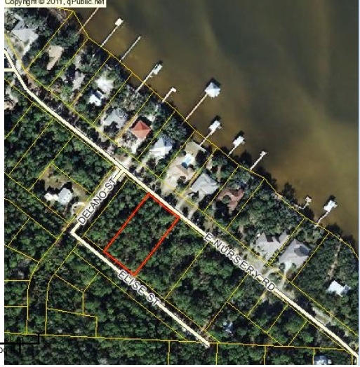 Great opportunity to build your dream home in beautiful Santa Rosa Beach! Prime location directly across the street from Choctawhatchee Bay. Close proximity to beaches and shopping, make this lot an unprecedented opportunity. Priced to sell and exceptional value for nearly an acre, call for more details today!