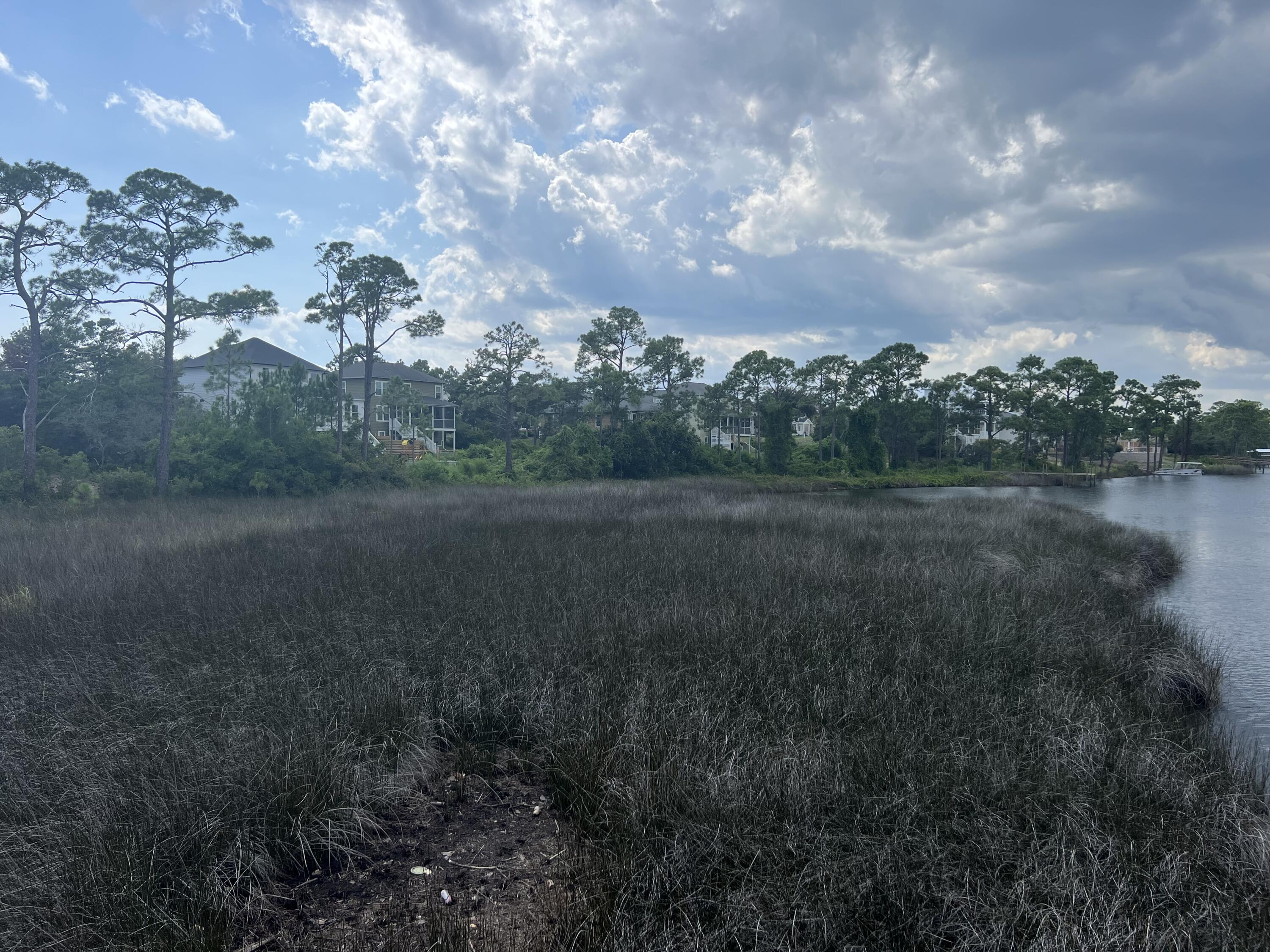 TURTLE COVE - Land