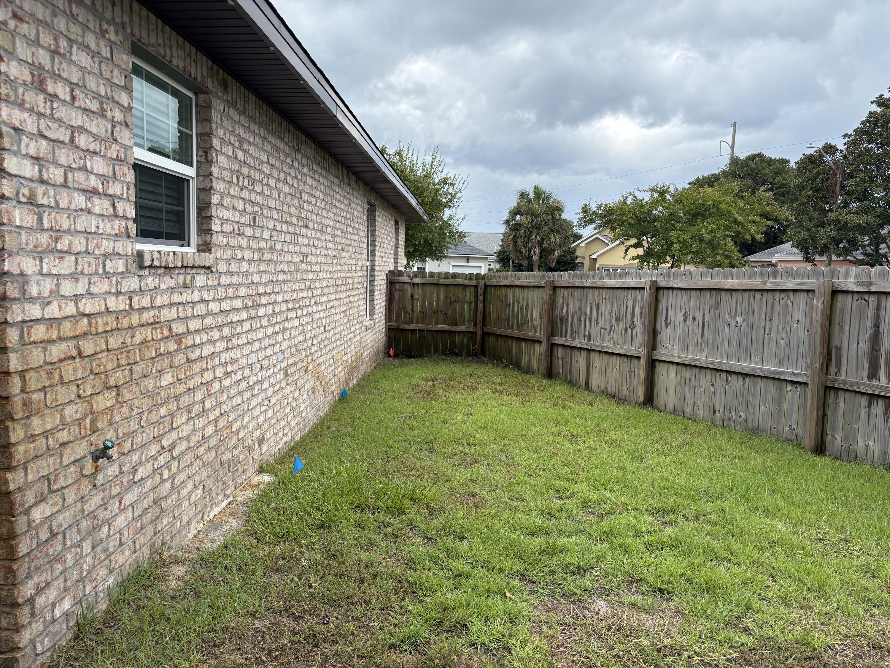 EMERALD HEIGHTS S/D - Residential Lease