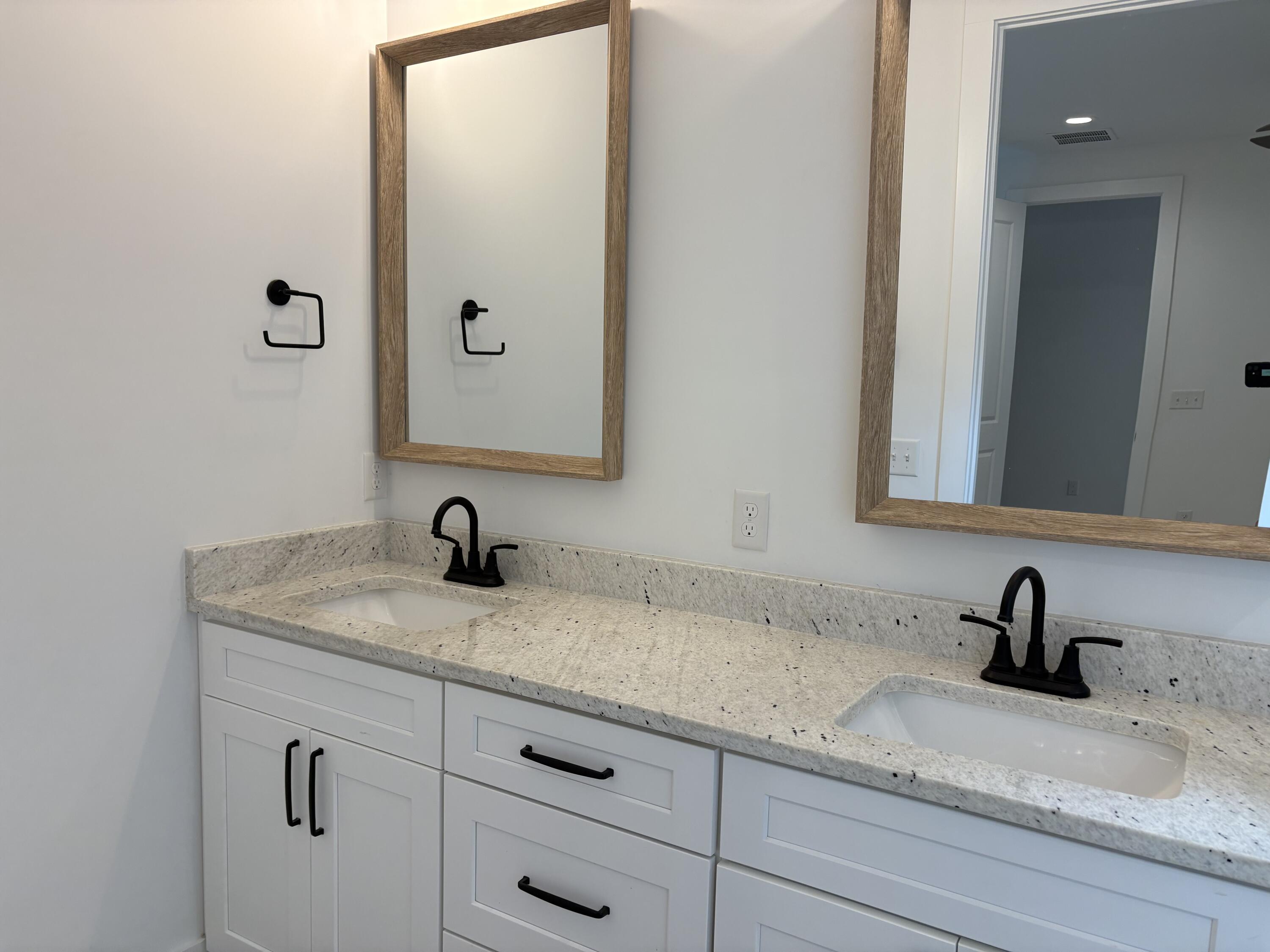 EMERALD HEIGHTS S/D - Residential Lease