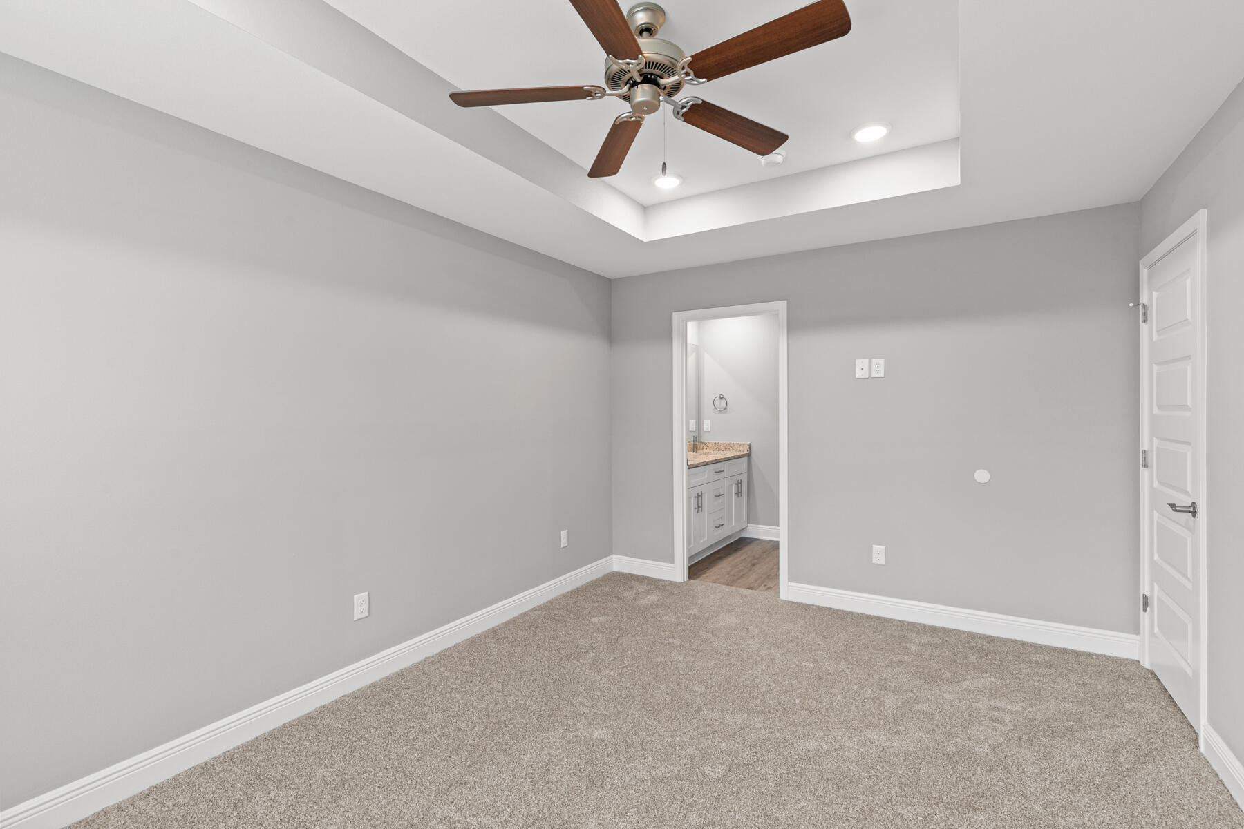 Vicki Leigh T/H - Residential