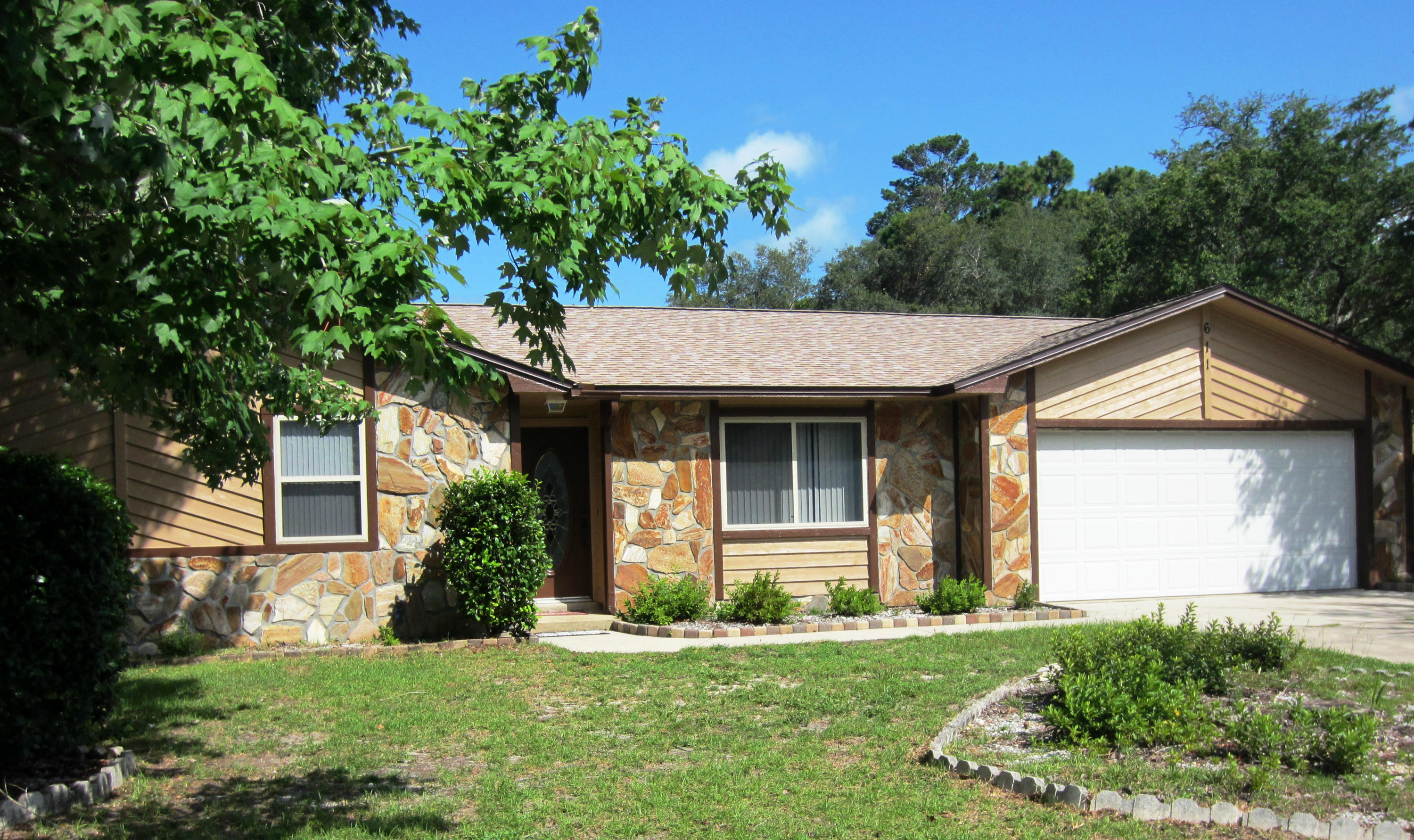 PRICE REDUCTION!!TWO MASTER SUITES and TWO LIVING AREAS! This 4 bedroom 3 full bath Bluewater Bay home features a formal dining room, kitchen with breakfast nook, wood-burning fireplace and tile and hardwood flooring throughout (no carpeting!) New dimensional roof in 2014! Freshly painted throughout! Lots of storage space with good size closets. Both master bedrooms have walk-in closets with one master closet the size of a room!! Come enjoy Bluewater Bay amenities and convenient location to Mid-Bay bridge and all that Destin has to offer! NO HOA dues! Transferrable home warranty!