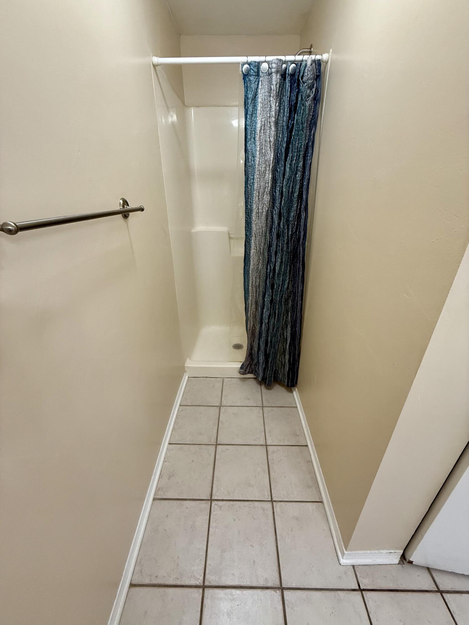NEW WALTON VILLAGE - Residential Lease