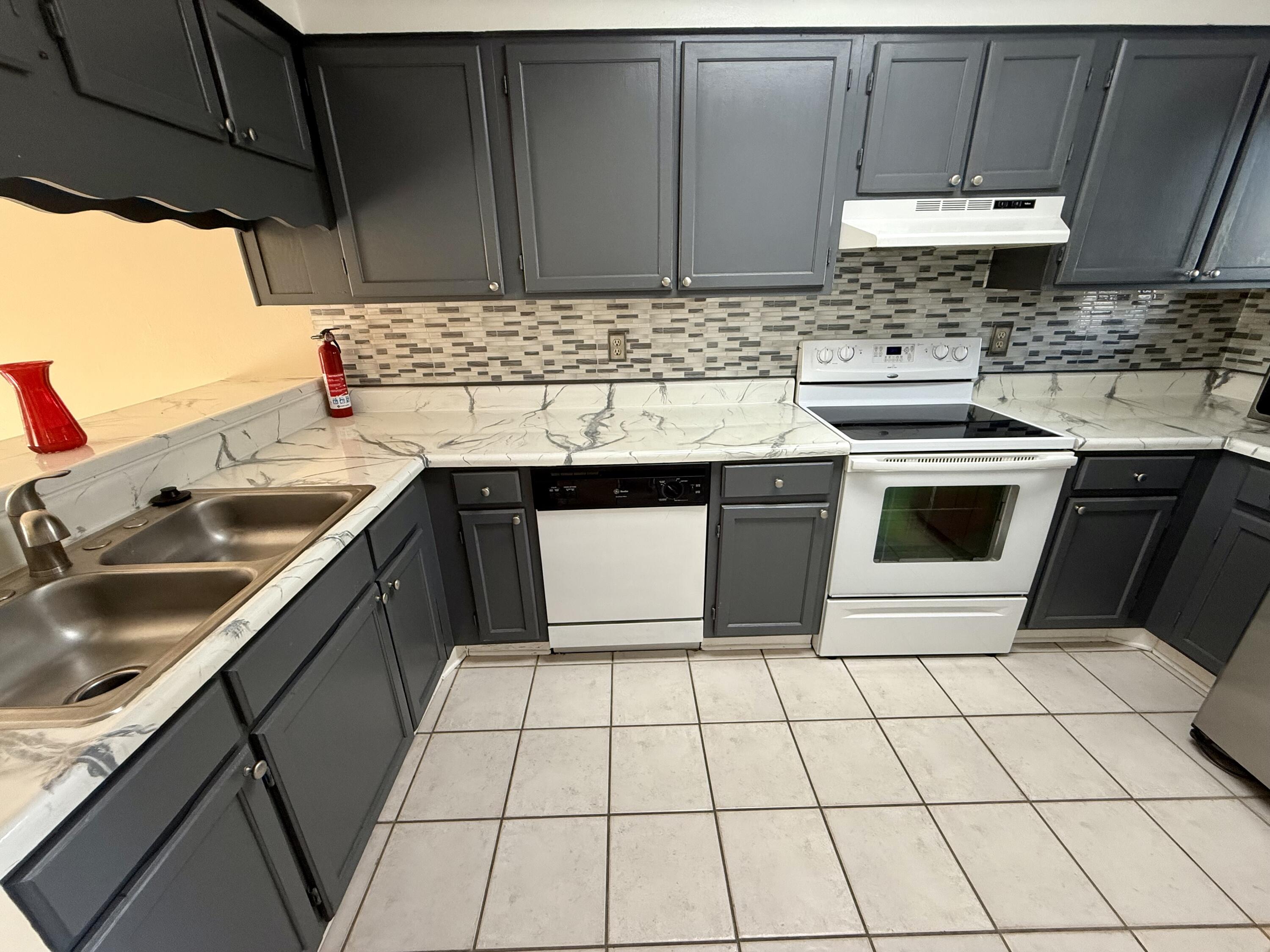 NEW WALTON VILLAGE - Residential Lease