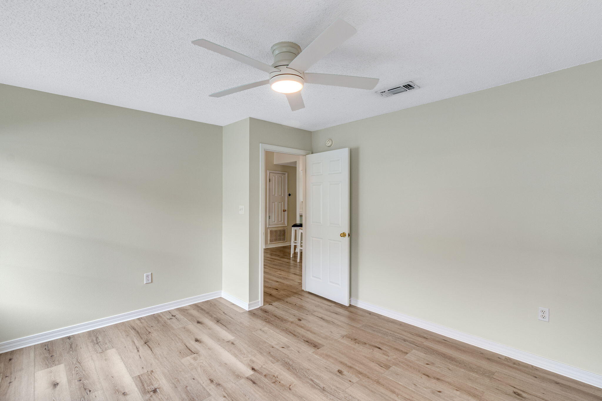SEASPRAY - Residential Lease