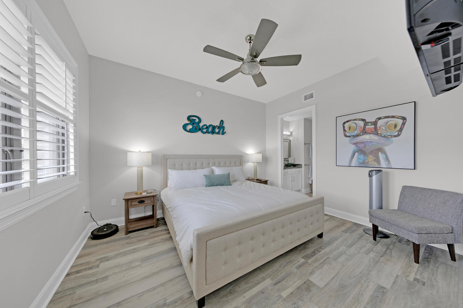 SIDES MORENO POINT WEST - Residential