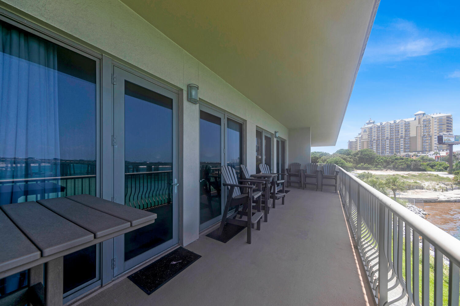 SIDES MORENO POINT WEST - Residential