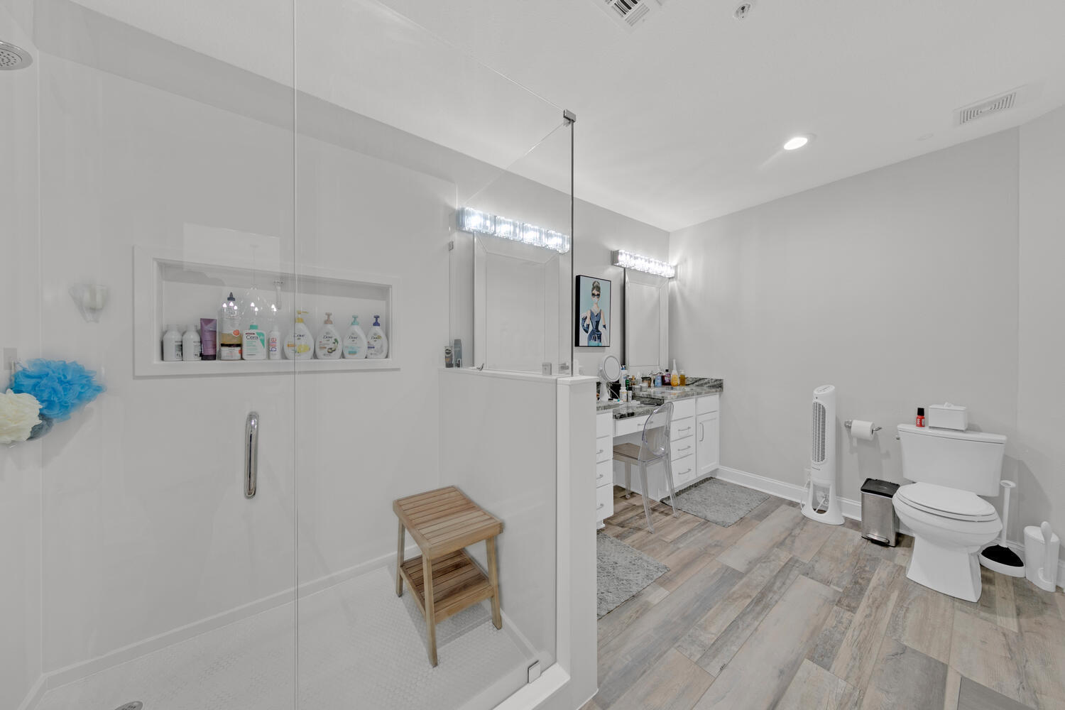 SIDES MORENO POINT WEST - Residential