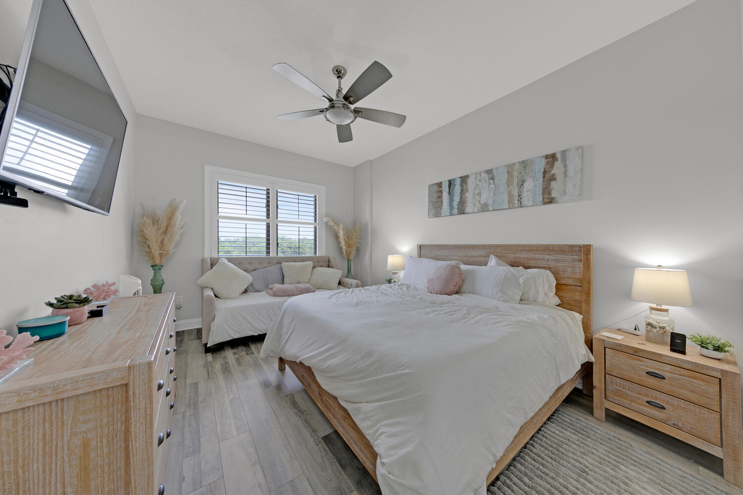 SIDES MORENO POINT WEST - Residential