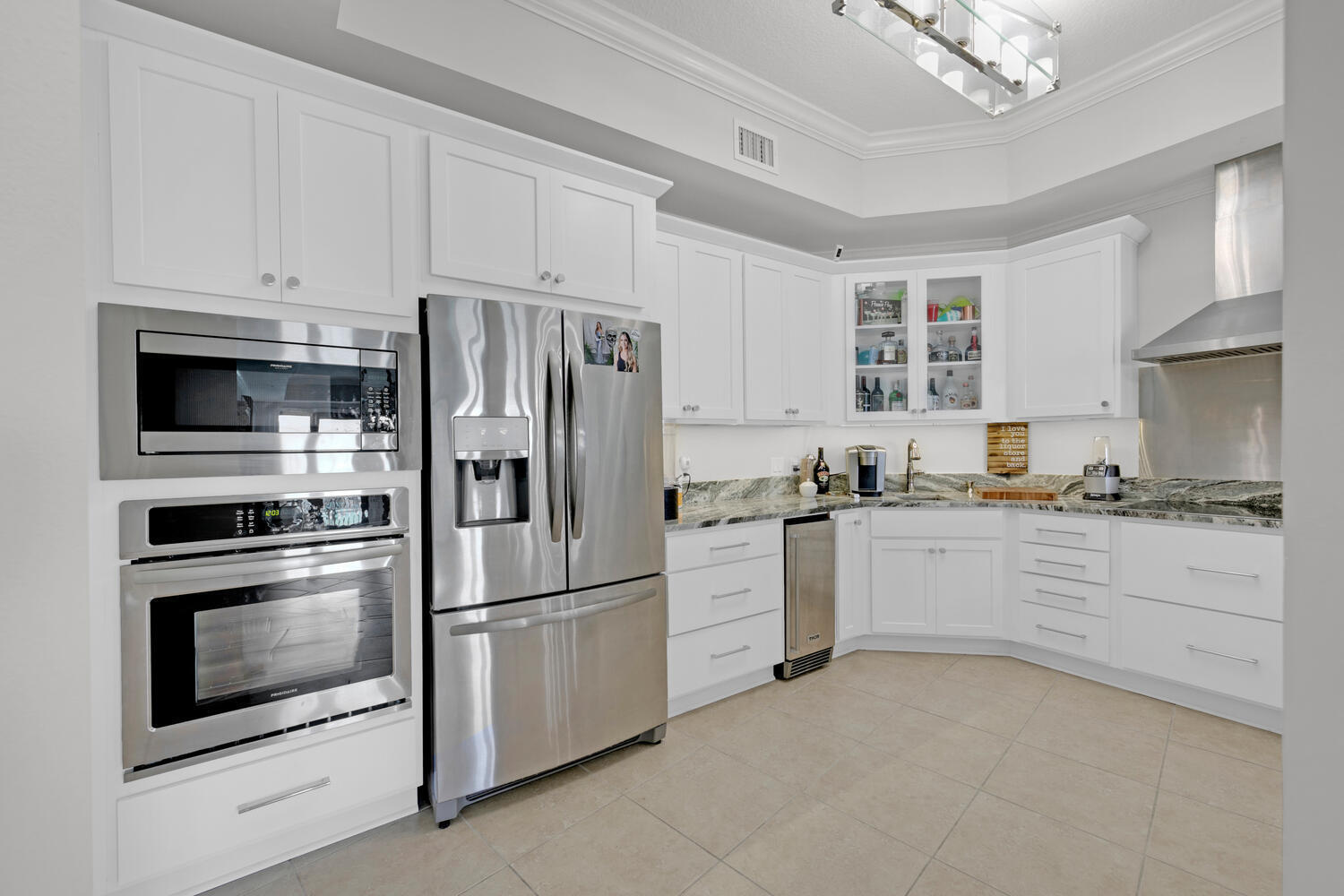 SIDES MORENO POINT WEST - Residential