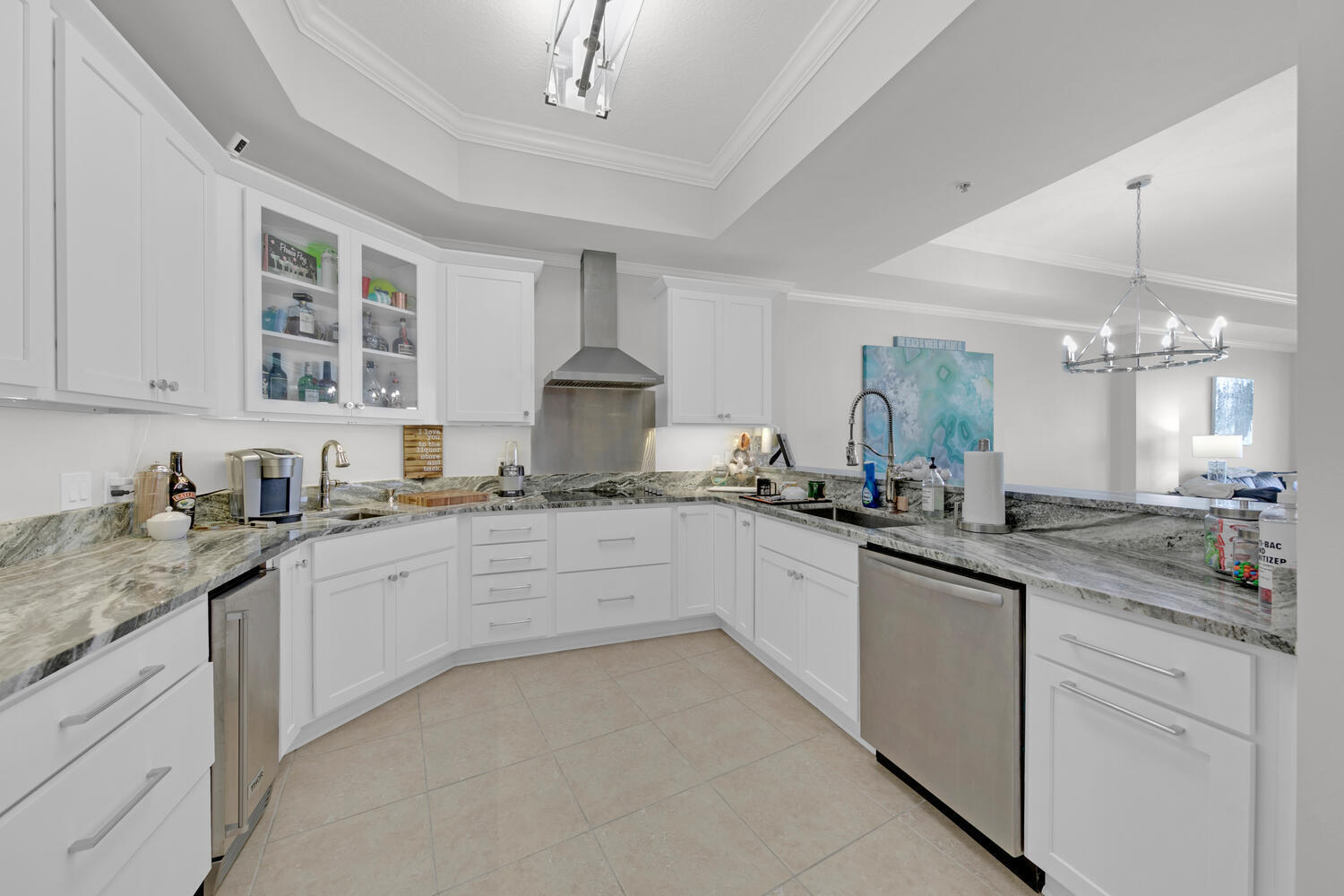 SIDES MORENO POINT WEST - Residential