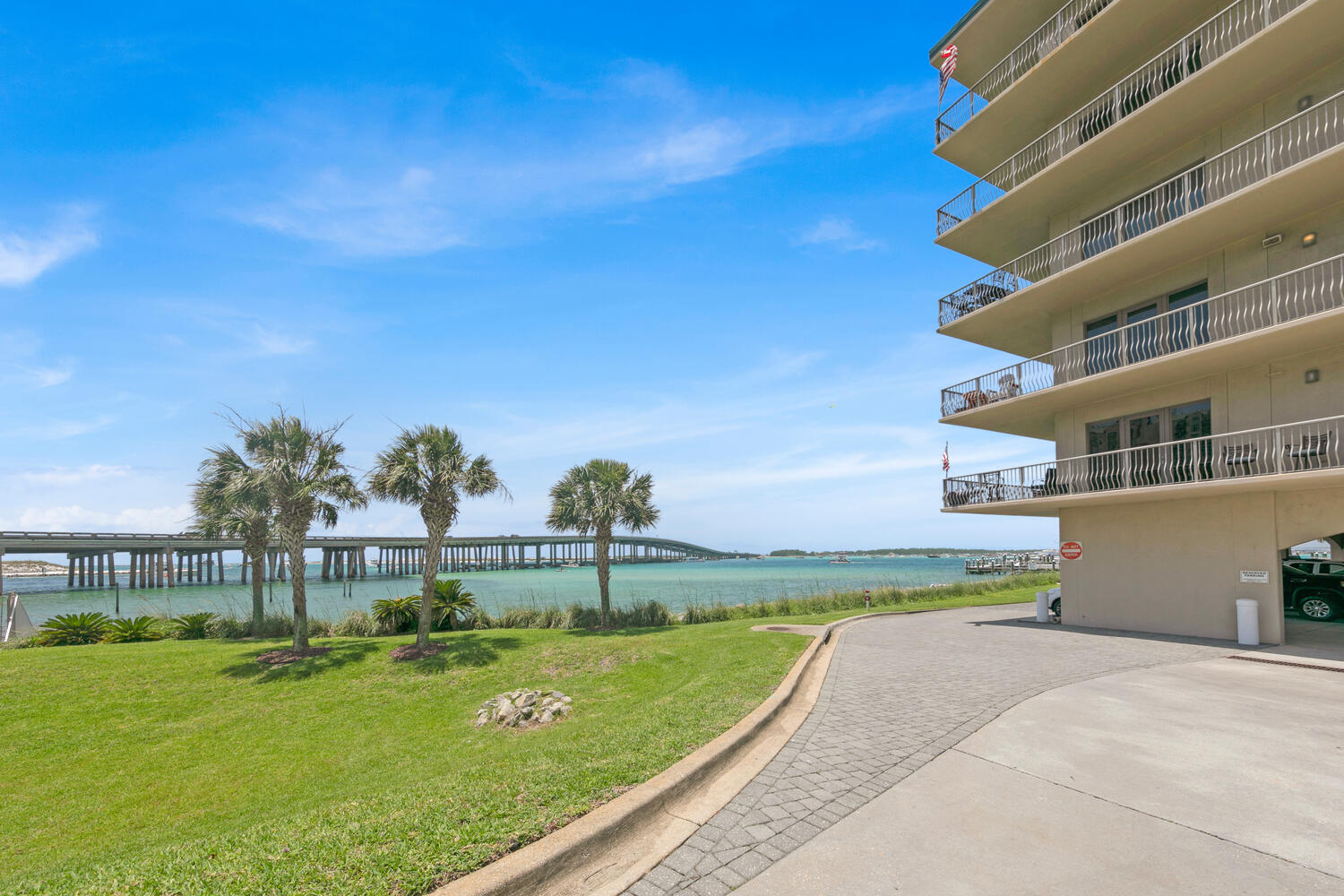 SIDES MORENO POINT WEST - Residential