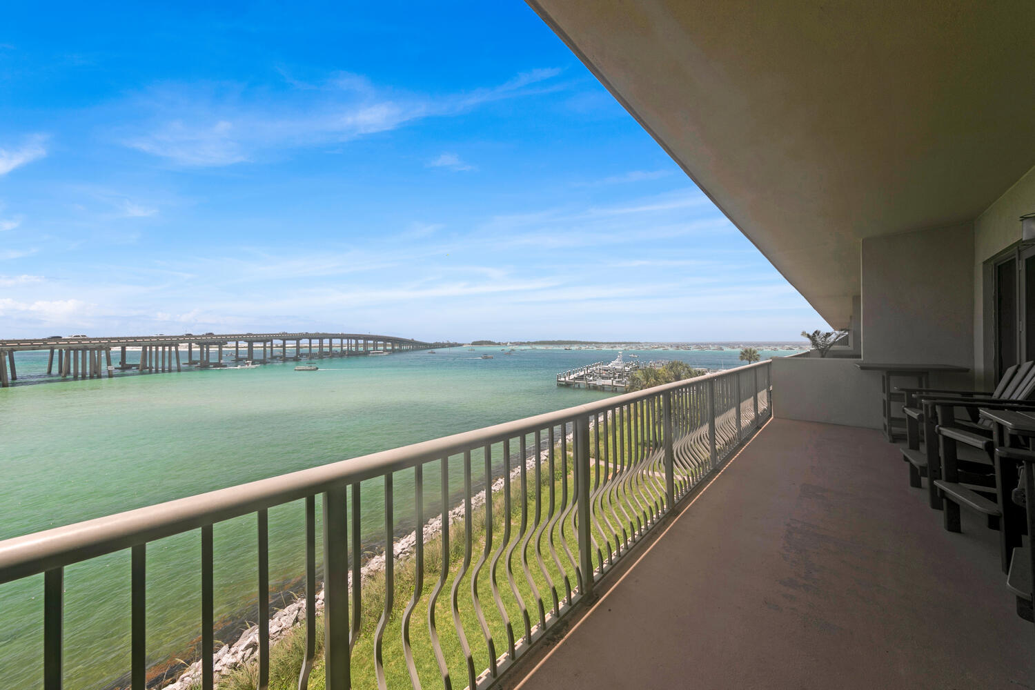 SIDES MORENO POINT WEST - Residential