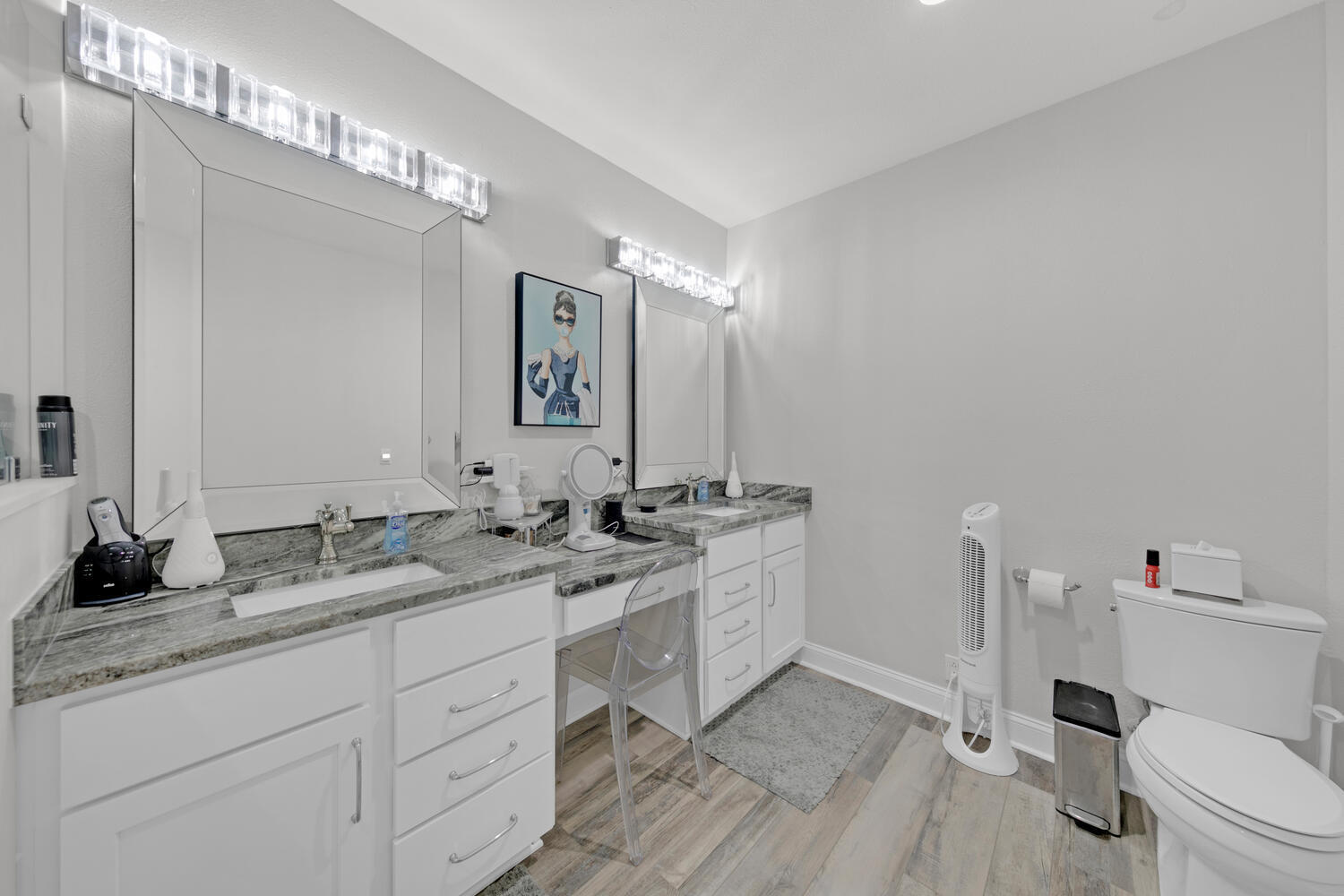 SIDES MORENO POINT WEST - Residential