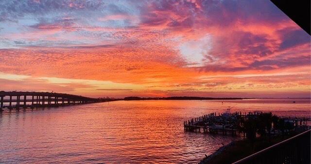 SIDES MORENO POINT WEST - Residential