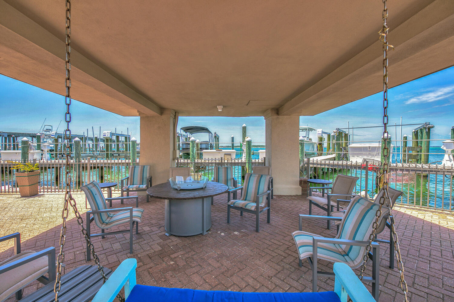 SIDES MORENO POINT WEST - Residential