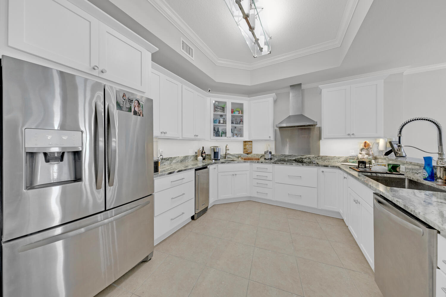 SIDES MORENO POINT WEST - Residential