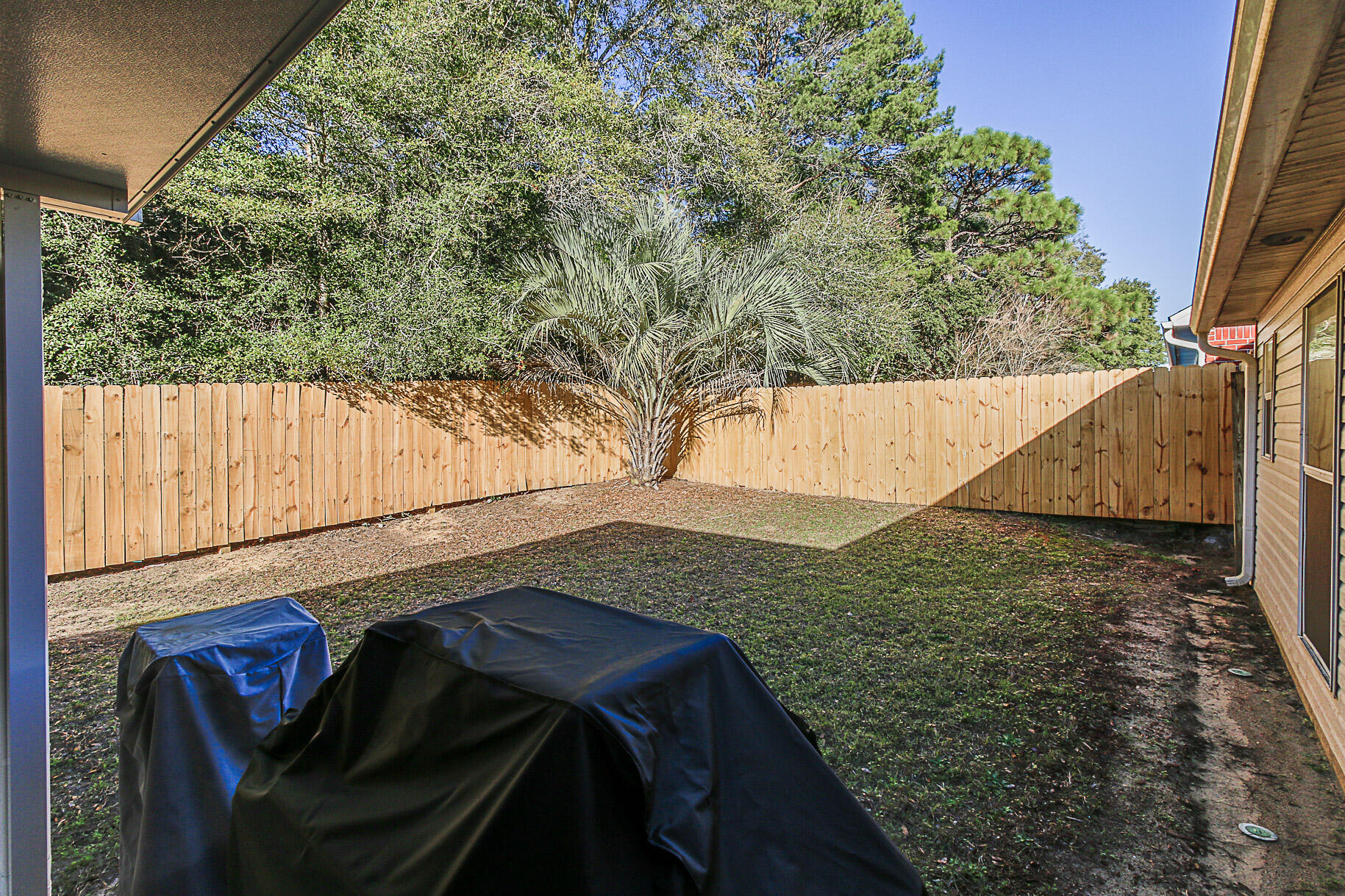 COLLEGE OAKS - Residential