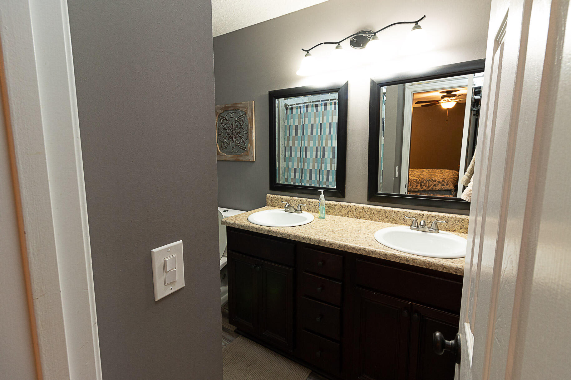 COLLEGE OAKS - Residential