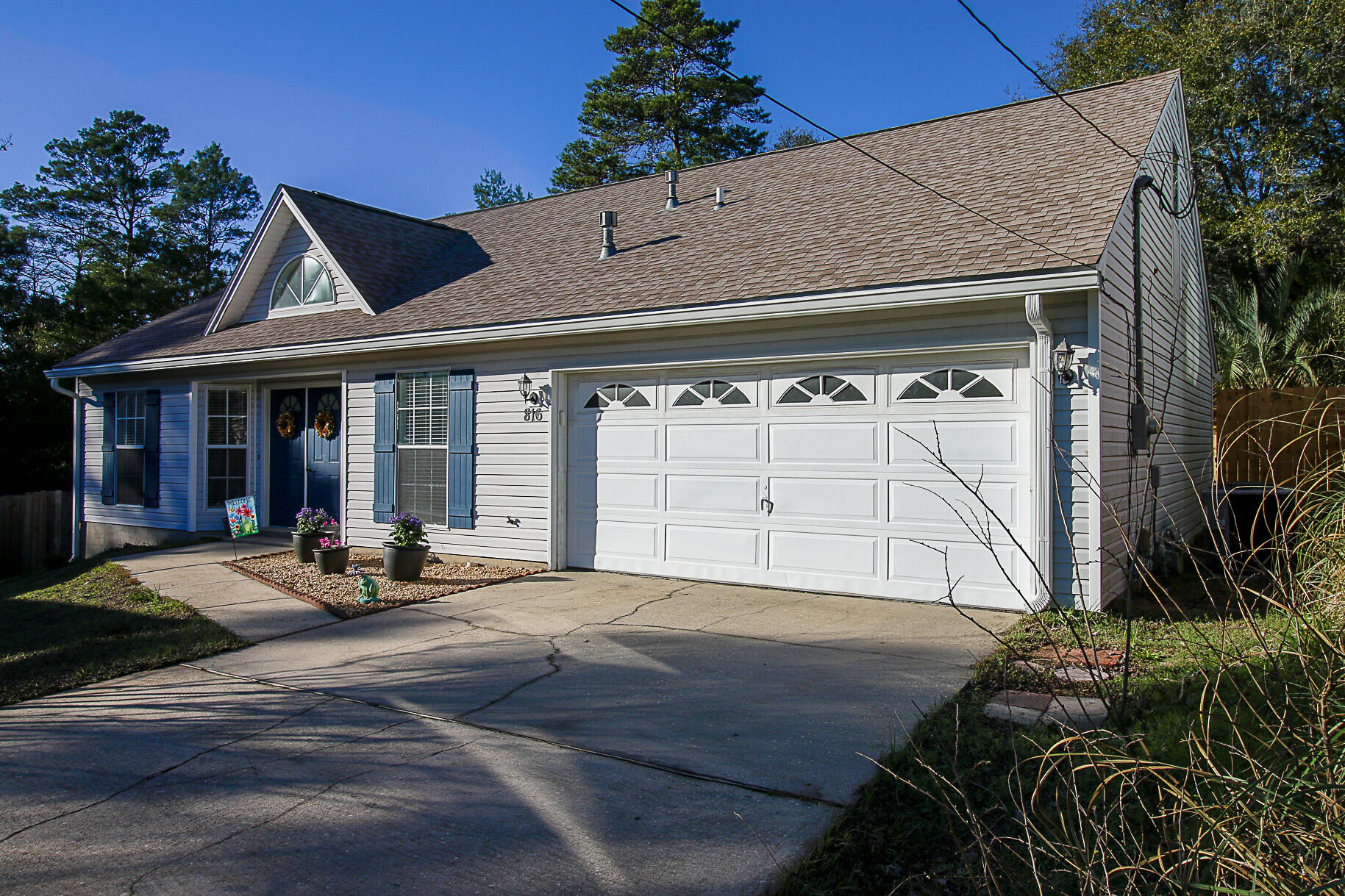 COLLEGE OAKS - Residential