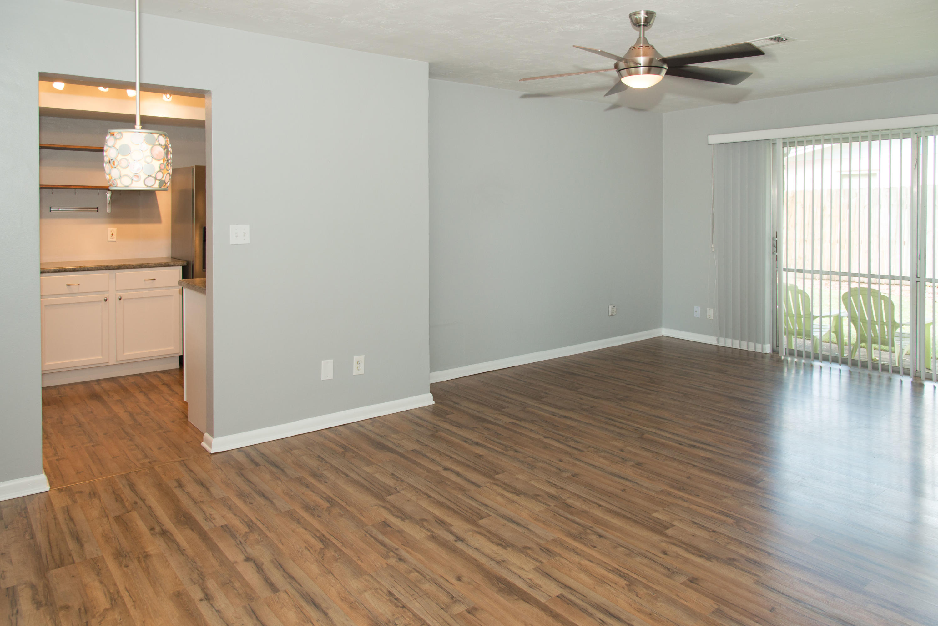 OAK TREE PARK - Residential Lease