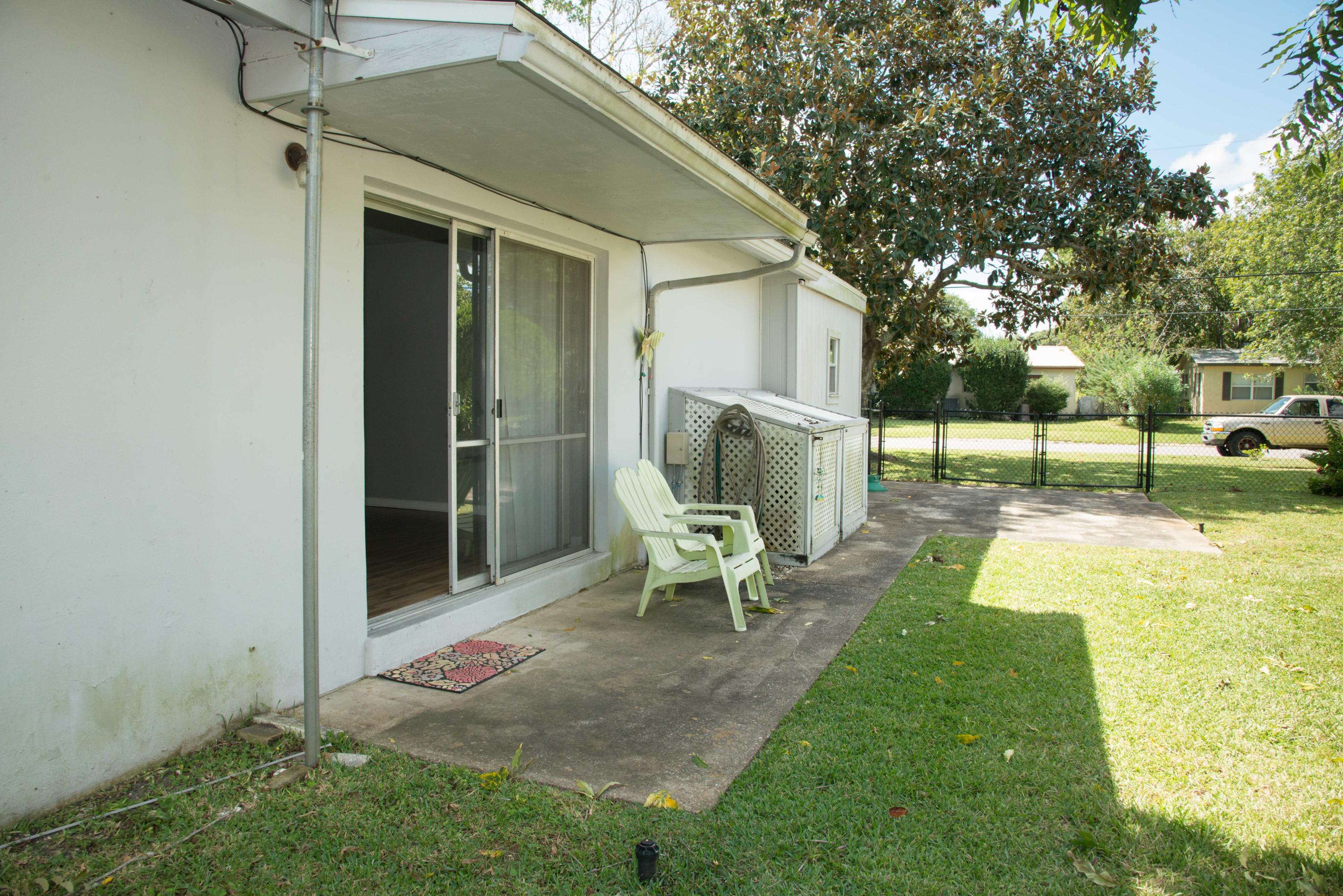 OAK TREE PARK - Residential Lease