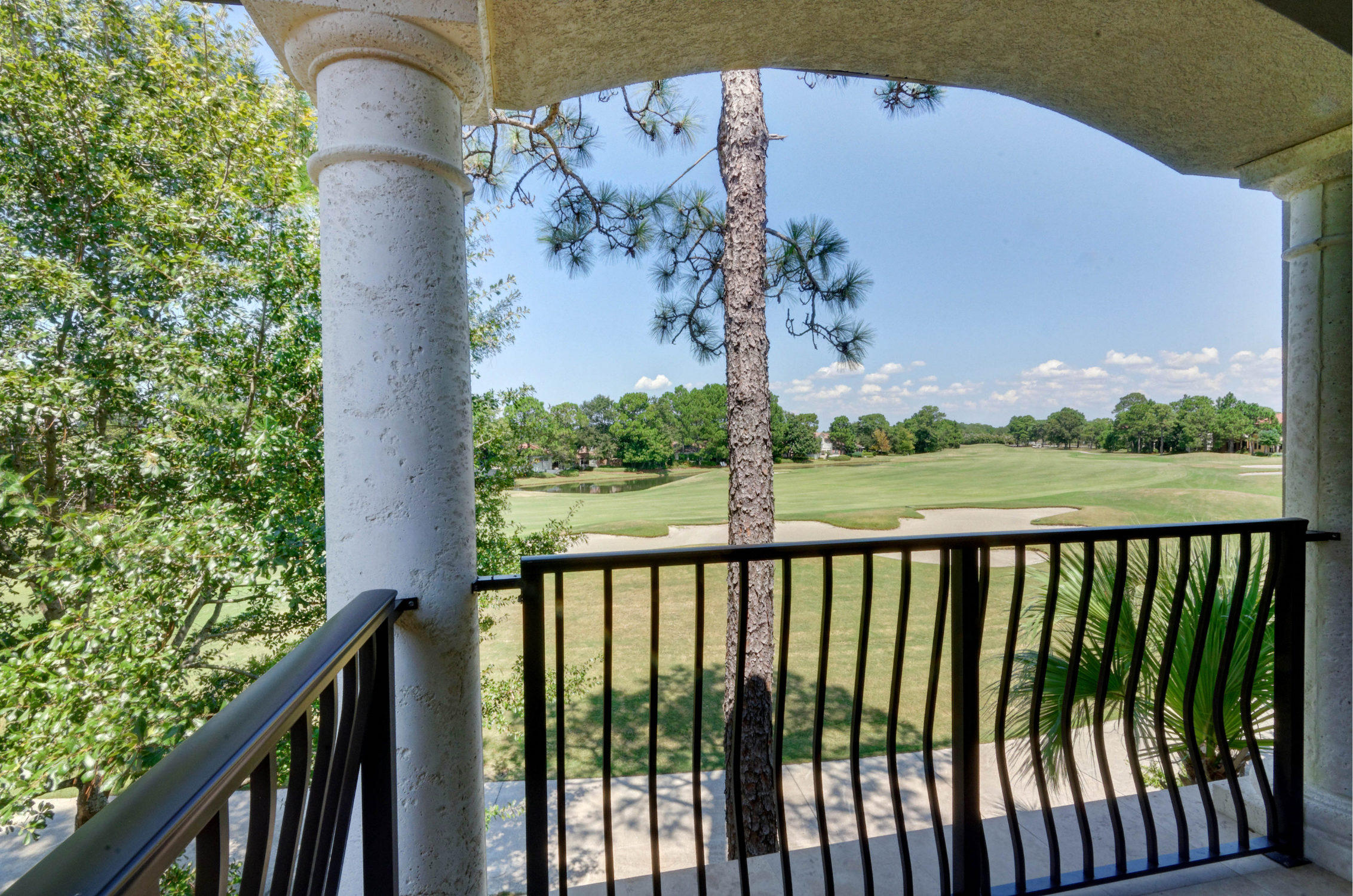 VILLA LAGO - Residential