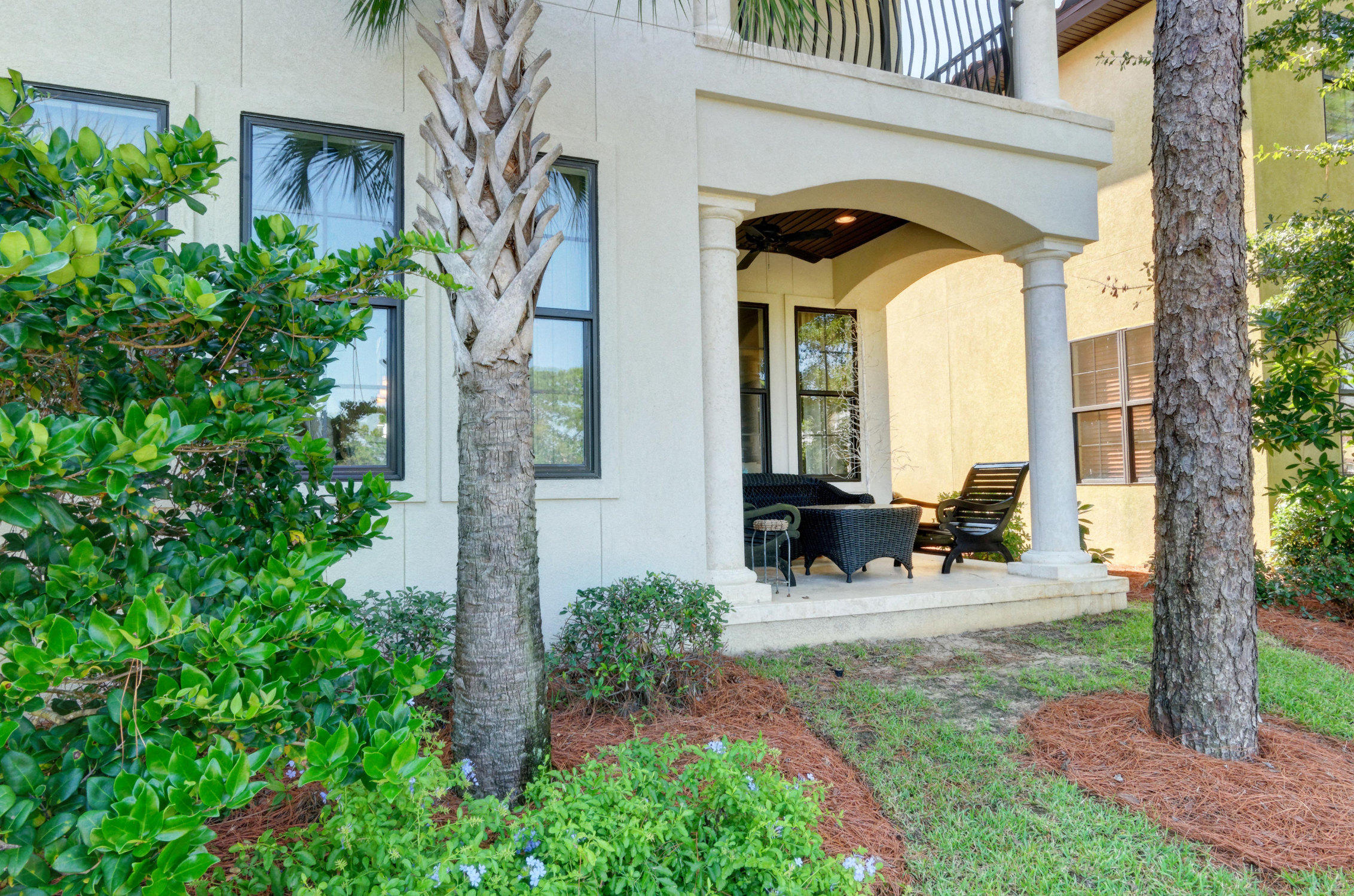 VILLA LAGO - Residential