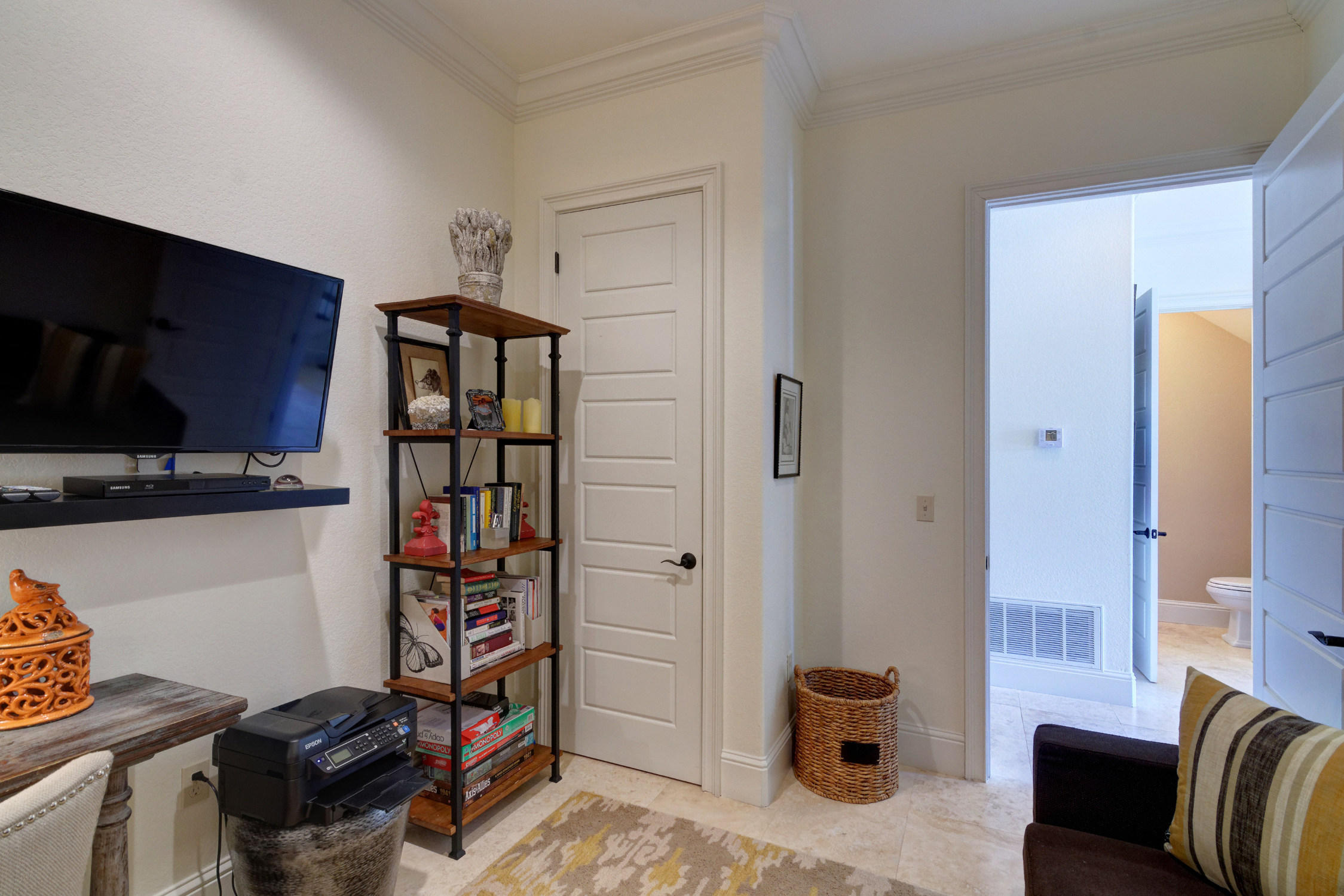 VILLA LAGO - Residential