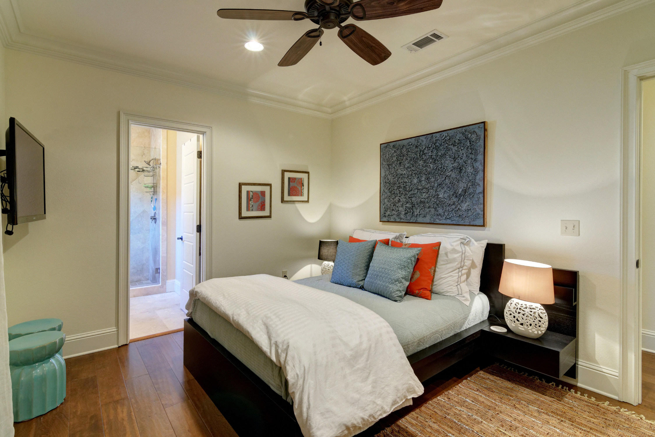 VILLA LAGO - Residential