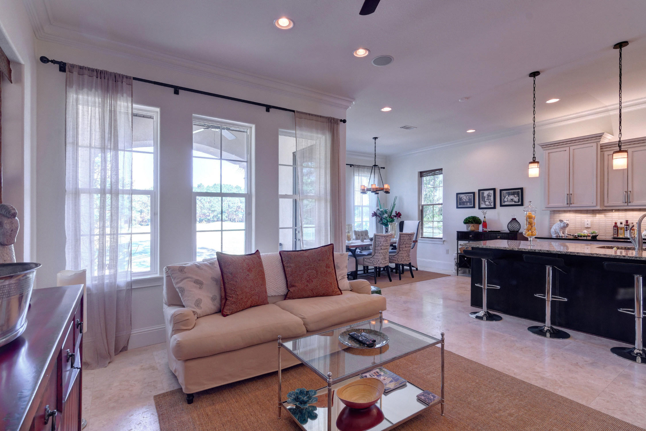 VILLA LAGO - Residential