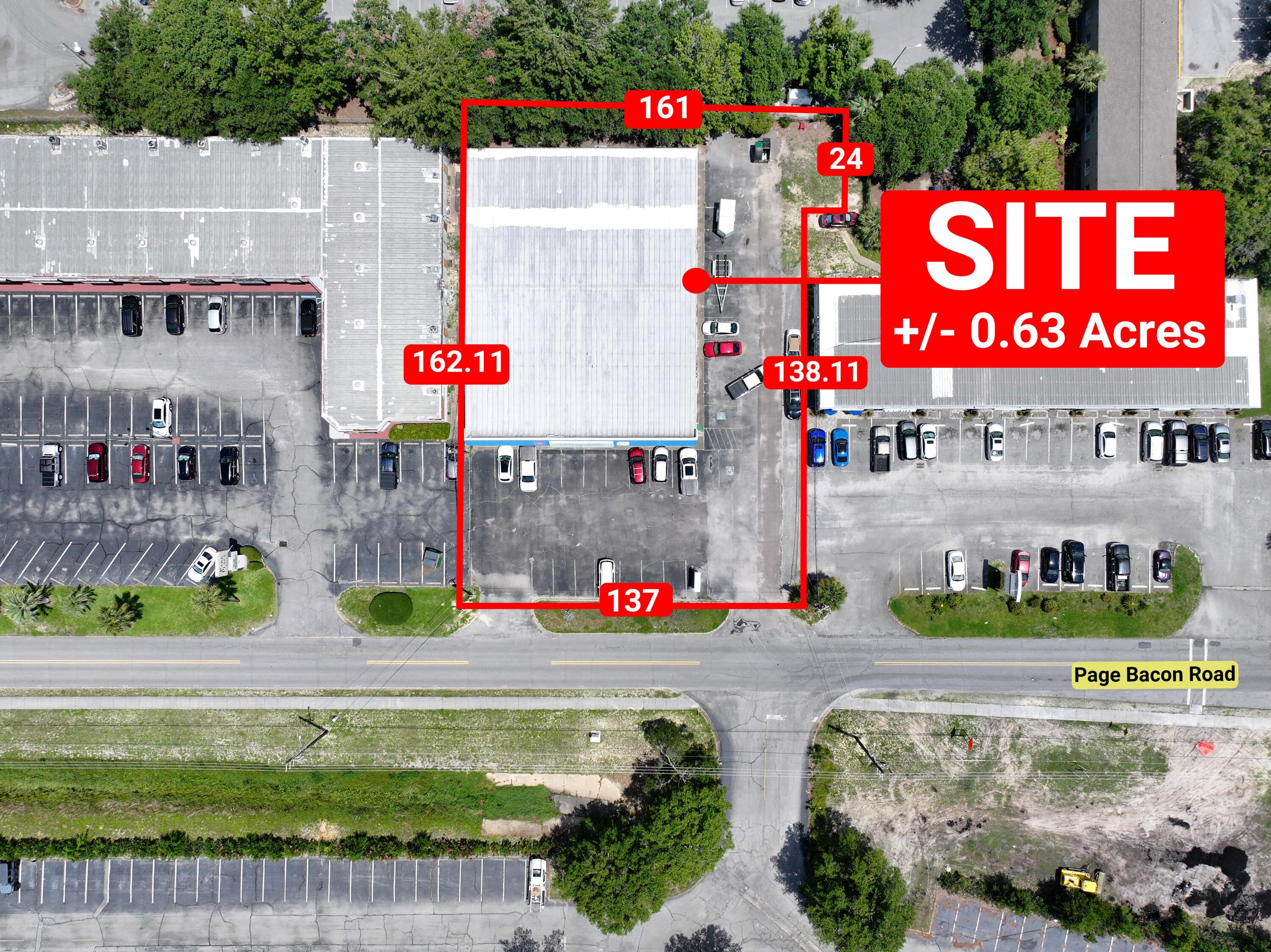 Main image without alt text