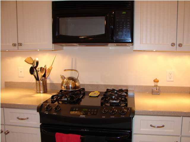 MEDITERRANEAN VILLAGE AT BLUEWATER BAY - Residential