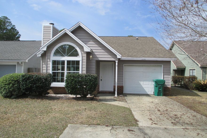 Located between Hurlburt & Eglin Air Force Bases. Great 3 Bedroom 2 Bath with 1 car garage. Appliances included. Inside utility room. Storage shed in fenced back yard.