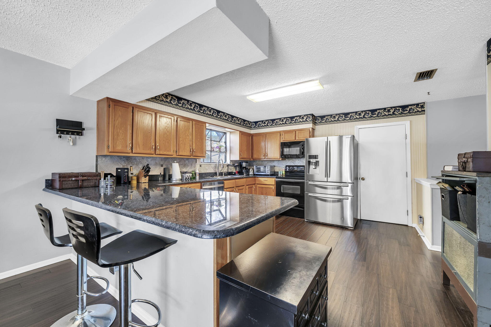 MICHAEL GLENN ESTATES - Residential